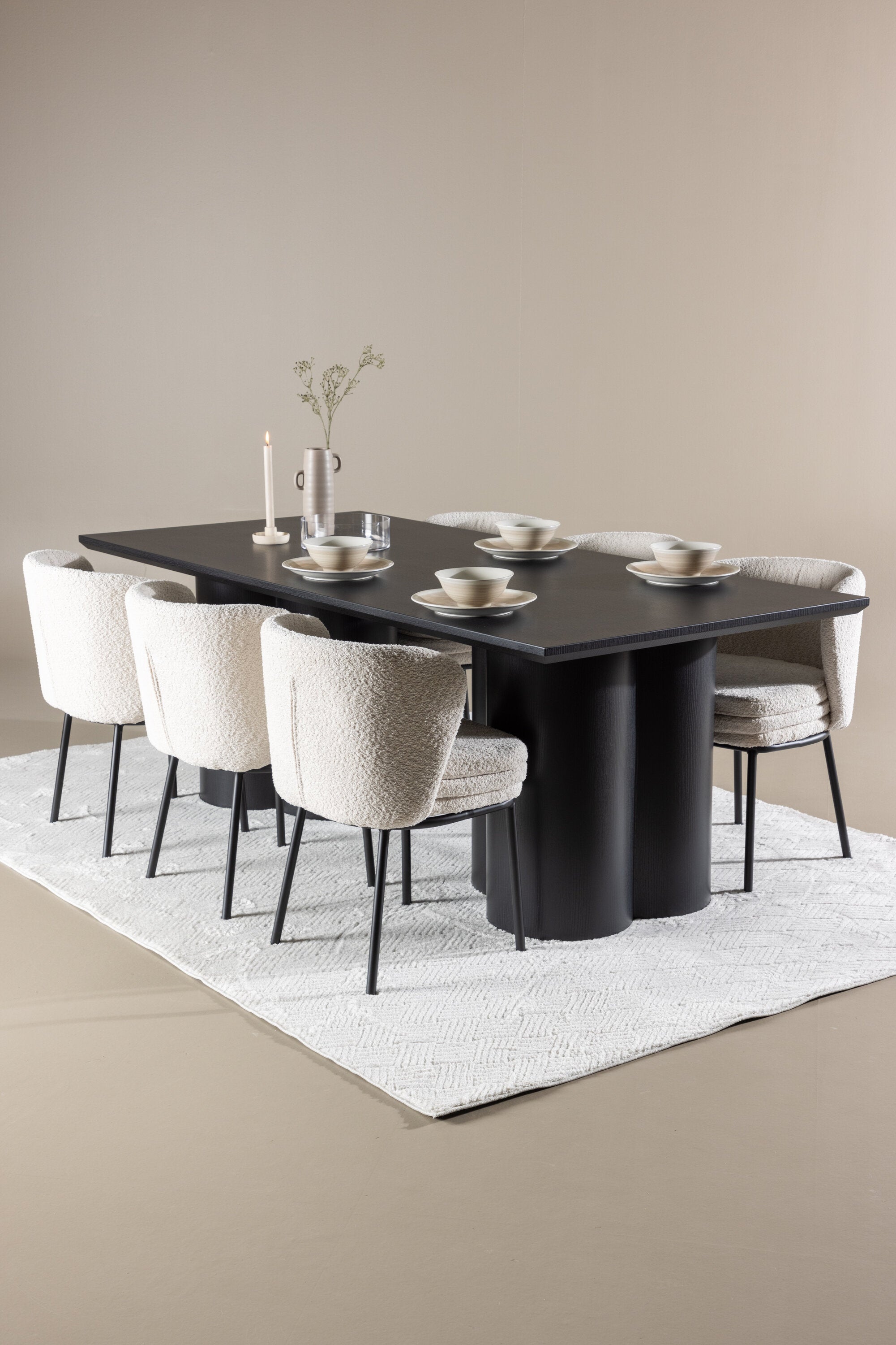 Olivia Matbord med Agnes Matstol-GR Dining Set-Venture Home-peaceofhome.se