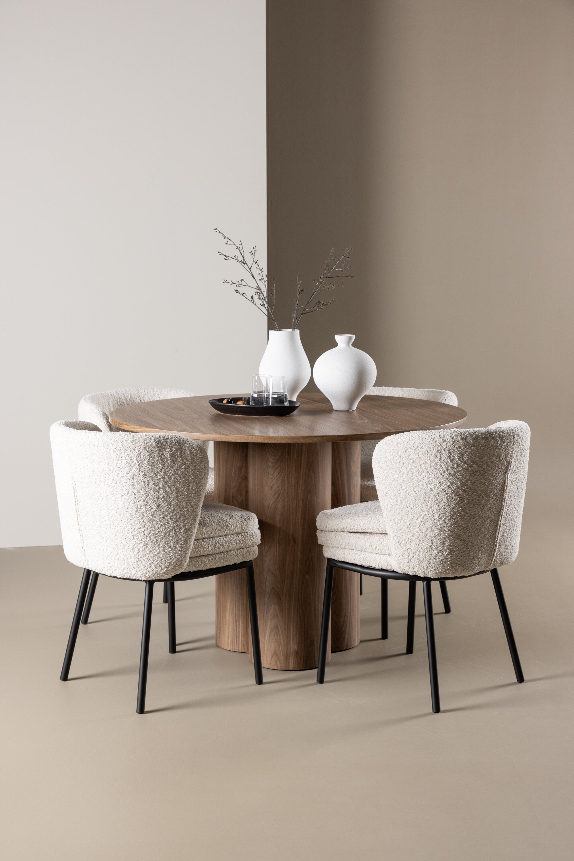 Olivia Matbord med Agnes Matstol-GR Dining Set-Venture Home-peaceofhome.se