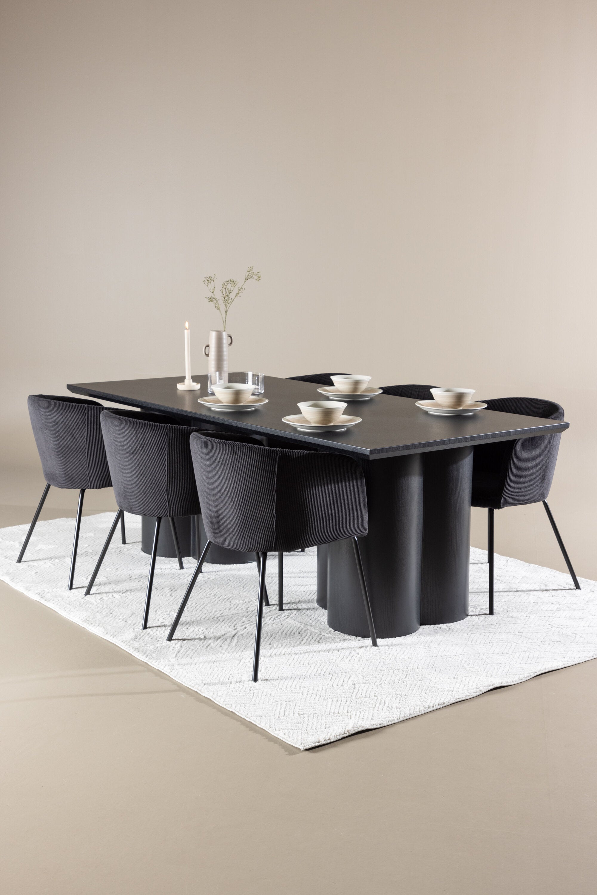 Olivia Matbord med Berit Matstol-GR Dining Set-Venture Home-peaceofhome.se