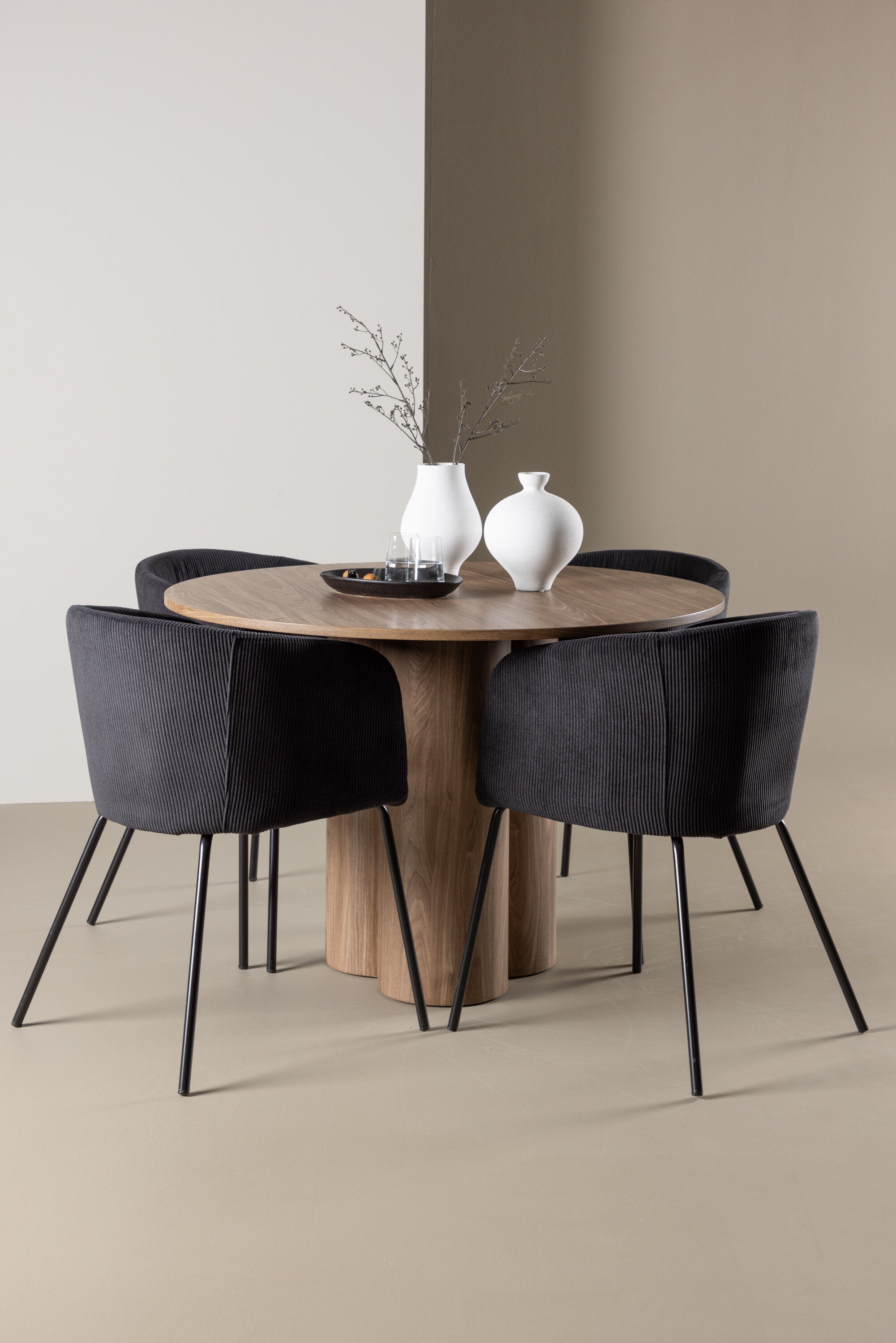 Olivia Matbord med Berit Matstol-GR Dining Set-Venture Home-peaceofhome.se