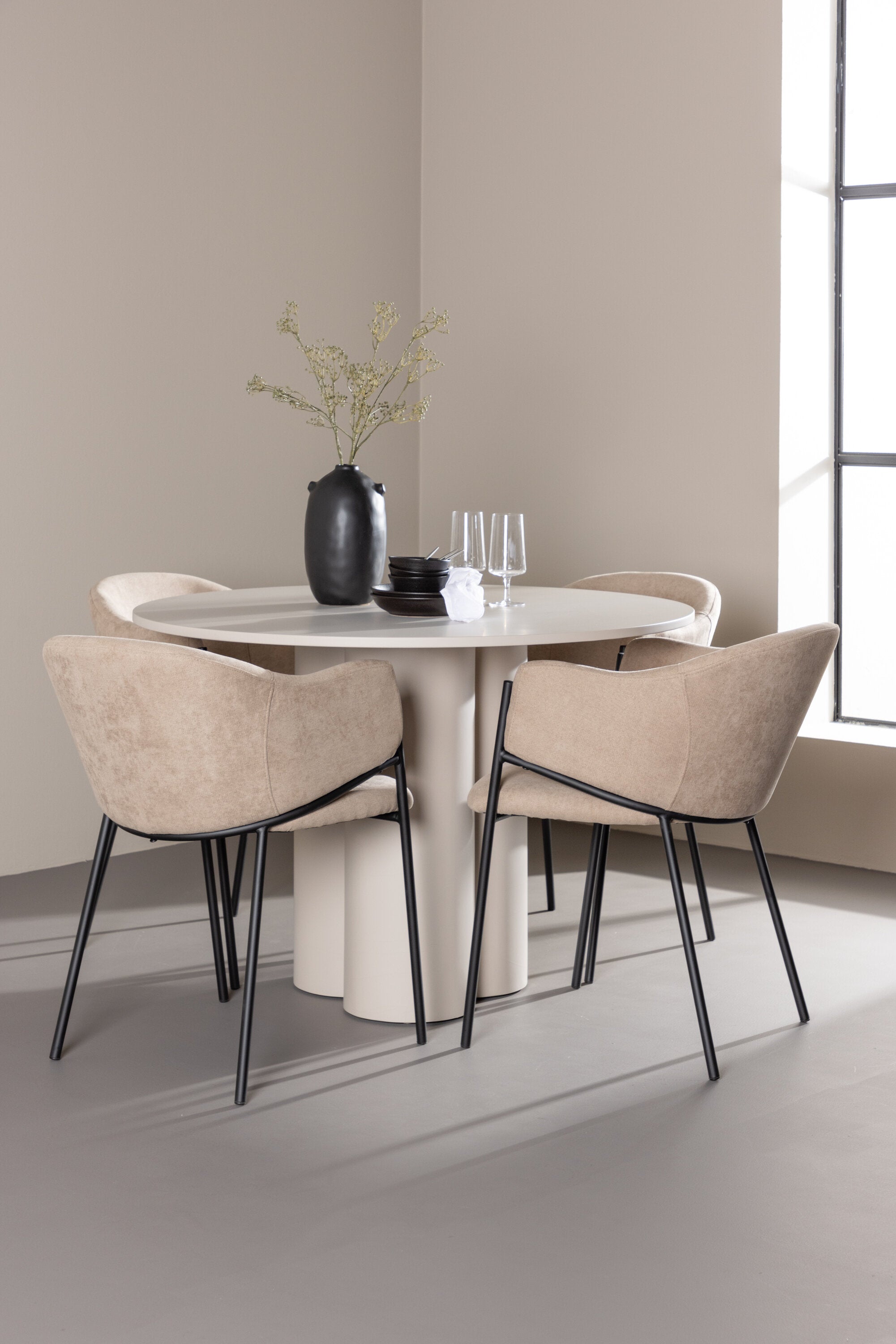 Olivia Matbord med Evelina Matstol-GR Dining Set-Venture Home-peaceofhome.se