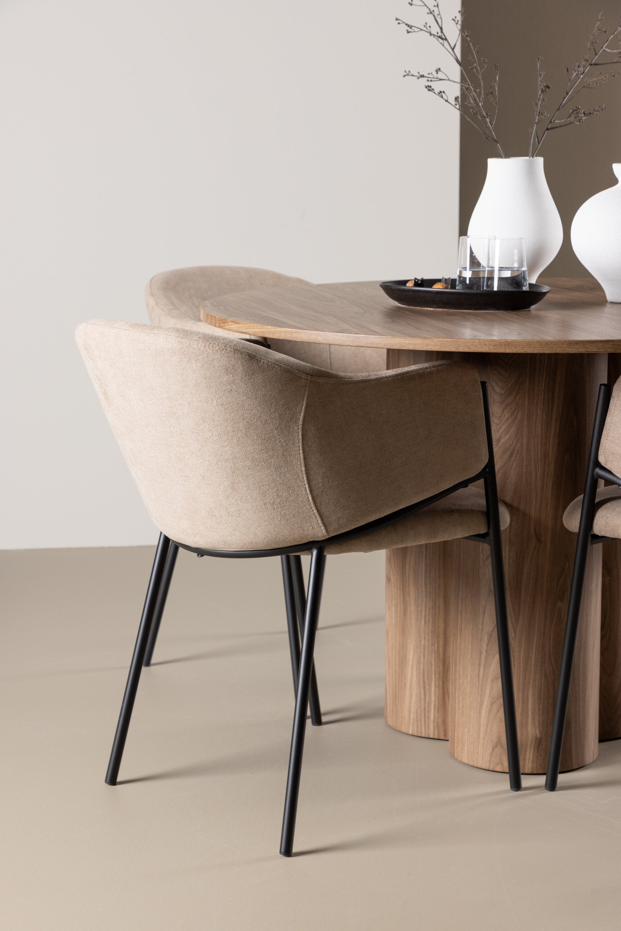 Olivia Matbord med Evelina Matstol-GR Dining Set-Venture Home-peaceofhome.se