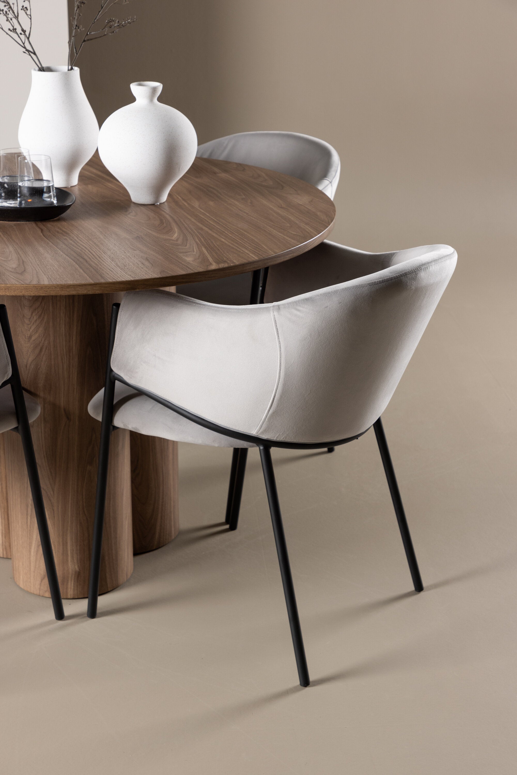 Olivia Matbord med Evelina Matstol-GR Dining Set-Venture Home-peaceofhome.se