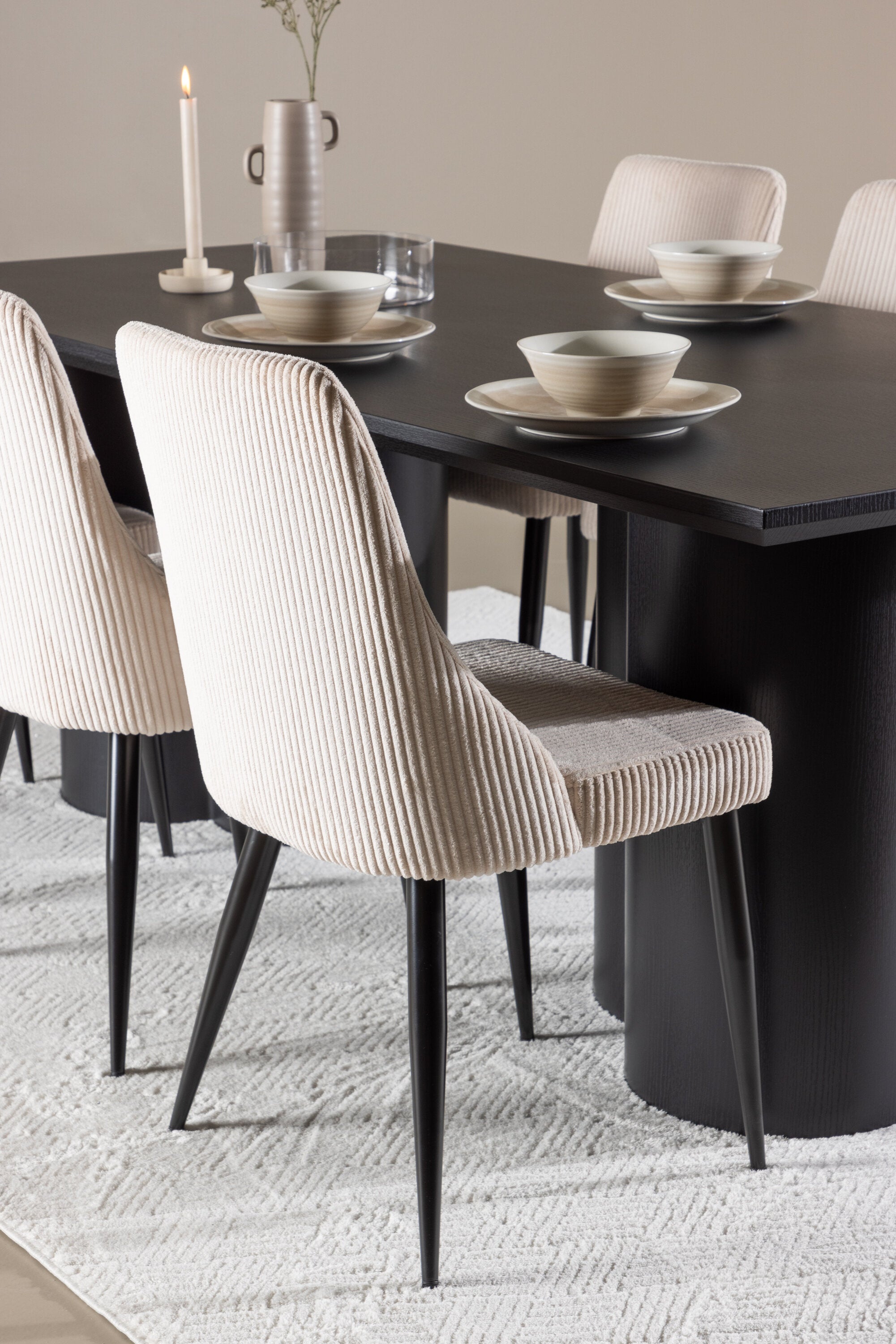 Olivia Matbord med Leone Matstol-GR Dining Set-Venture Home-peaceofhome.se