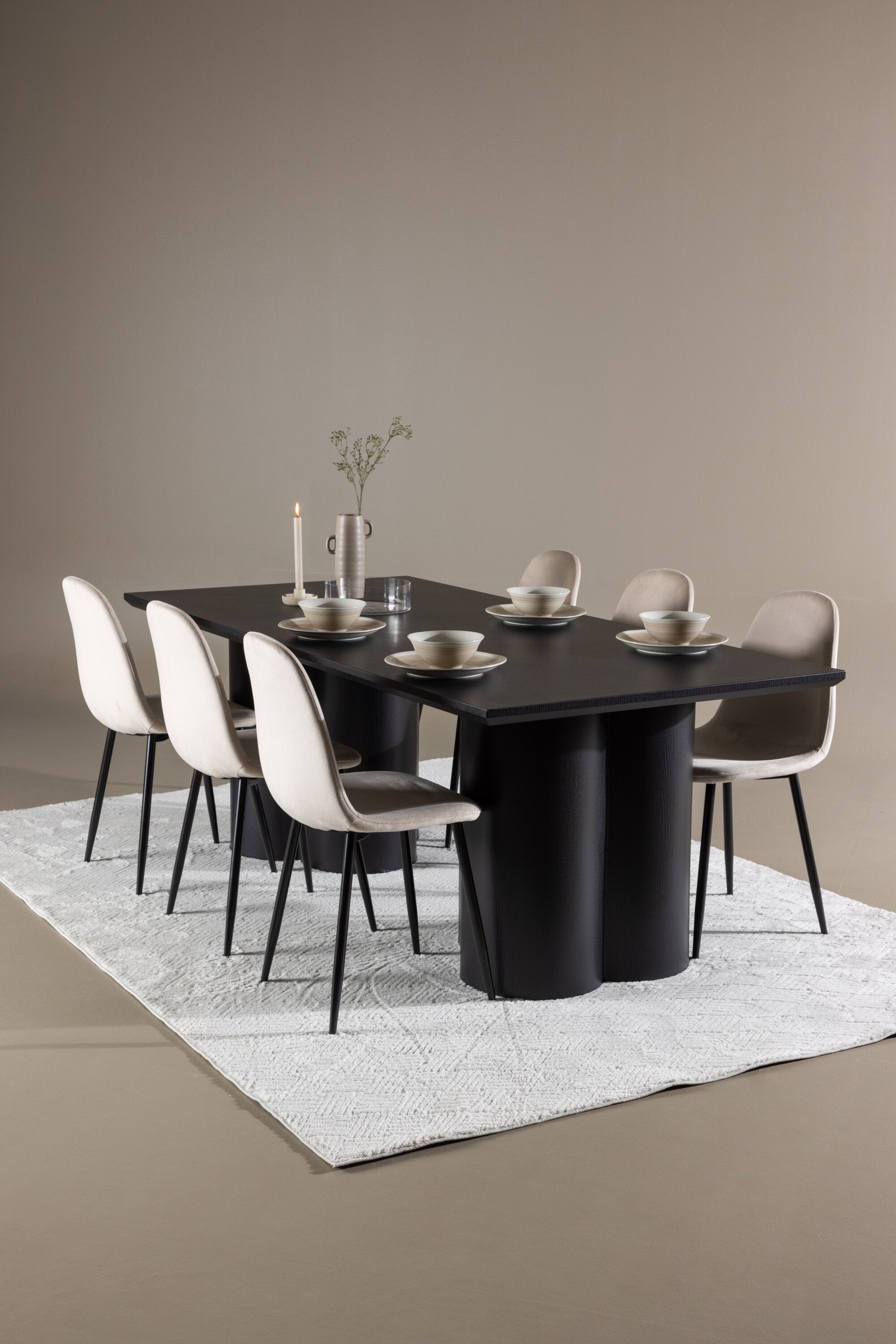 Olivia Matbord med Polar Matstol-GR Dining Set-Venture Home-peaceofhome.se