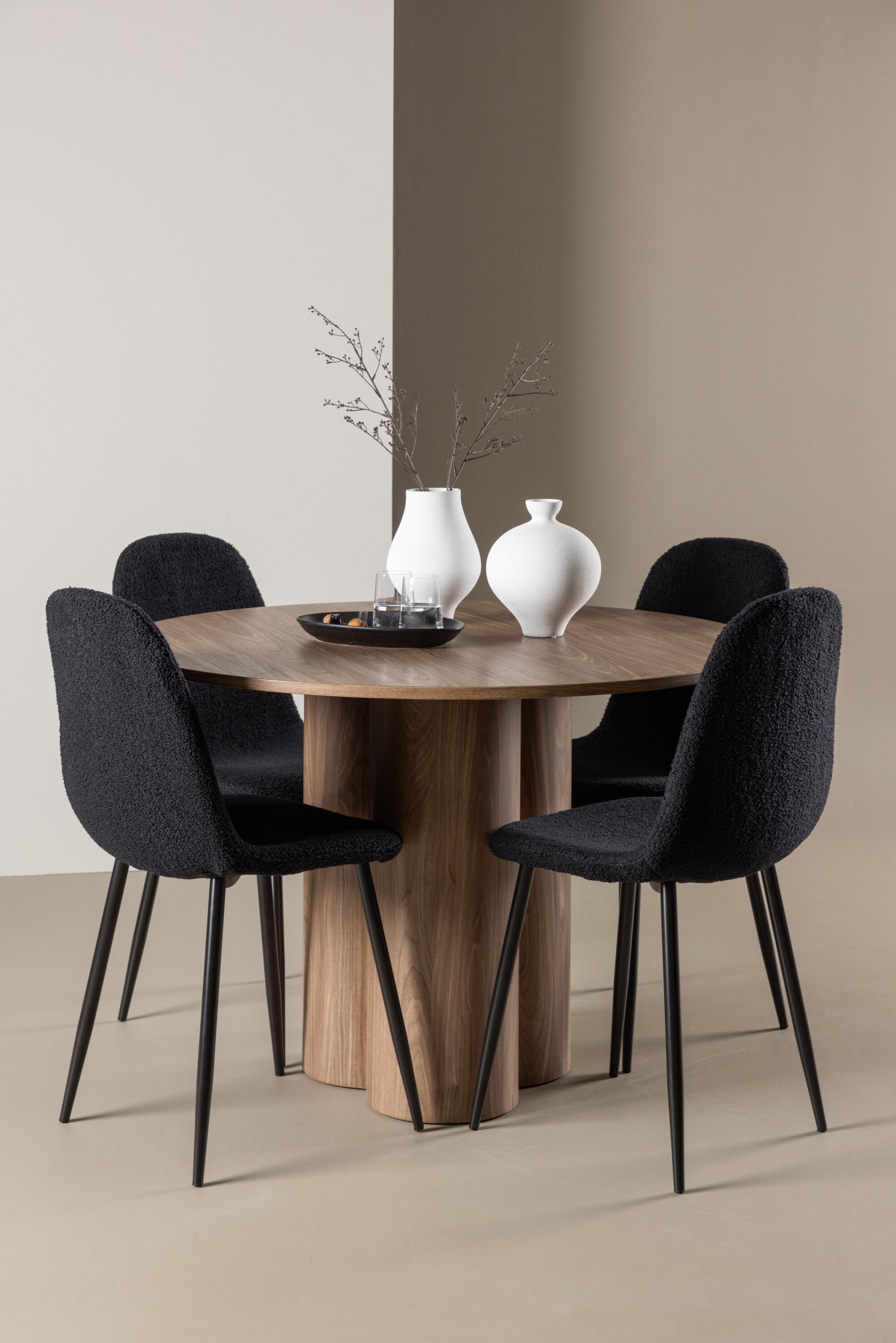 Olivia Matbord med Polar Matstol-GR Dining Set-Venture Home-peaceofhome.se