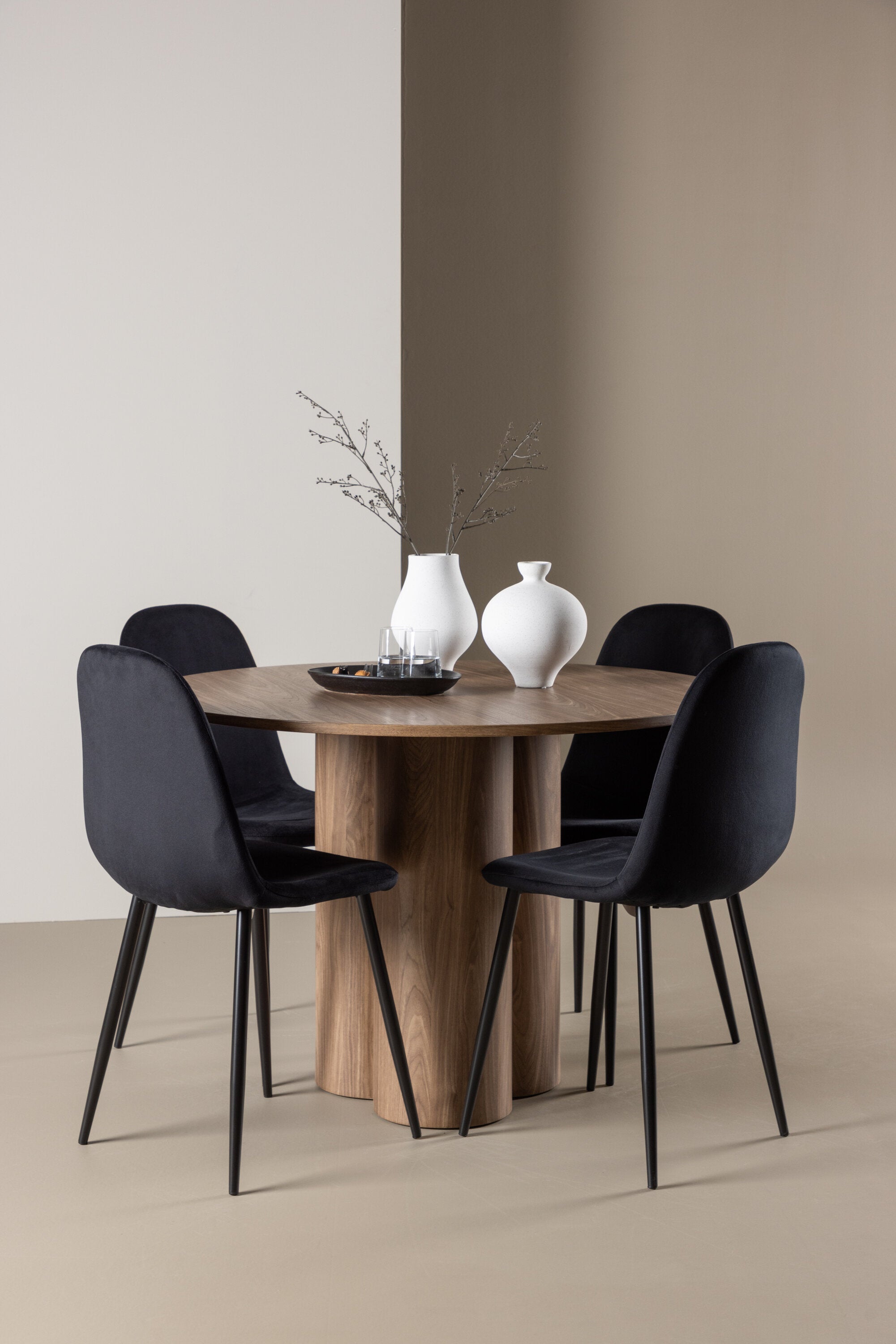 Olivia Matbord med Polar Matstol-GR Dining Set-Venture Home-peaceofhome.se