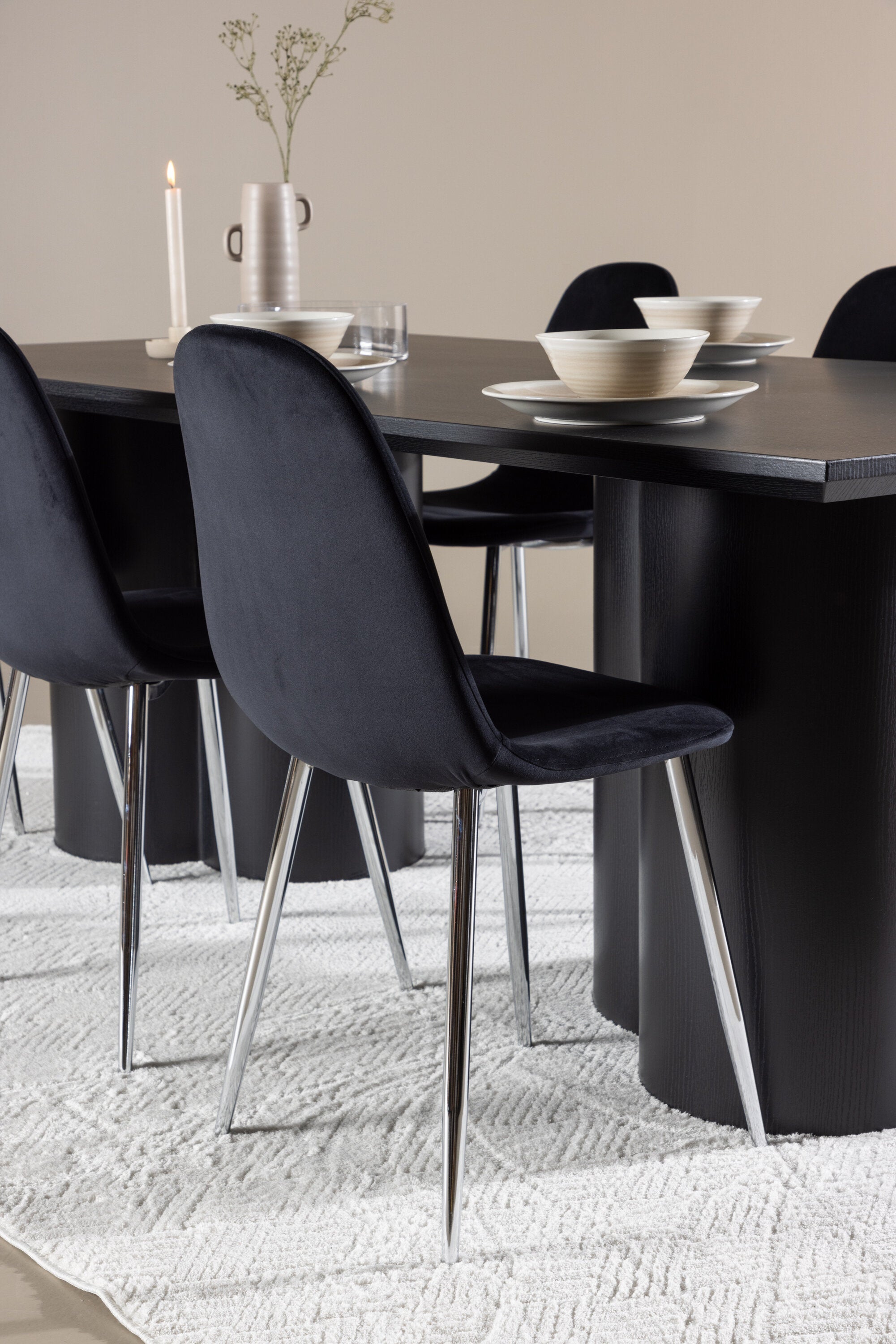 Olivia Matbord med Polar Matstol-GR Dining Set-Venture Home-peaceofhome.se