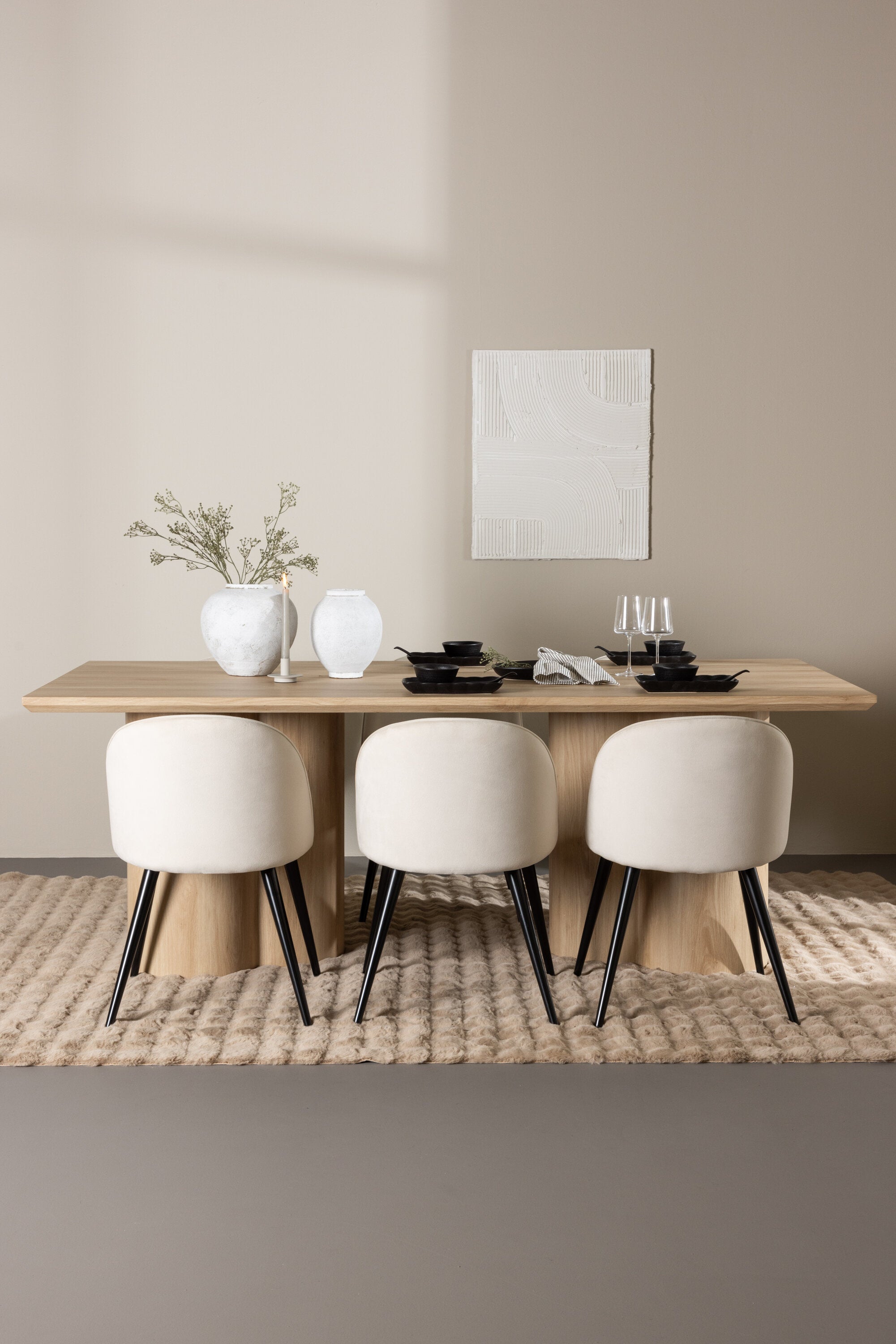 Olivia Matbord med Velvet Matstol-GR Dining Set-Venture Home-peaceofhome.se