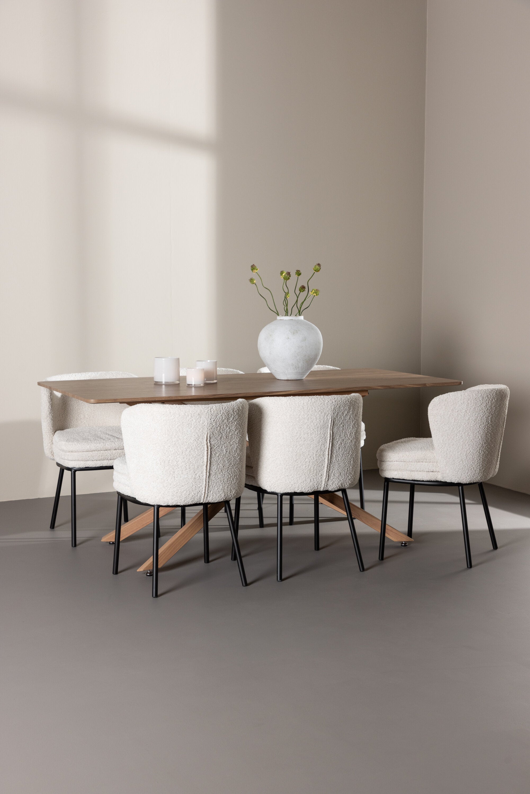 Piazza Matbord med Agnes Matstol-GR Dining Set-Venture Home-peaceofhome.se