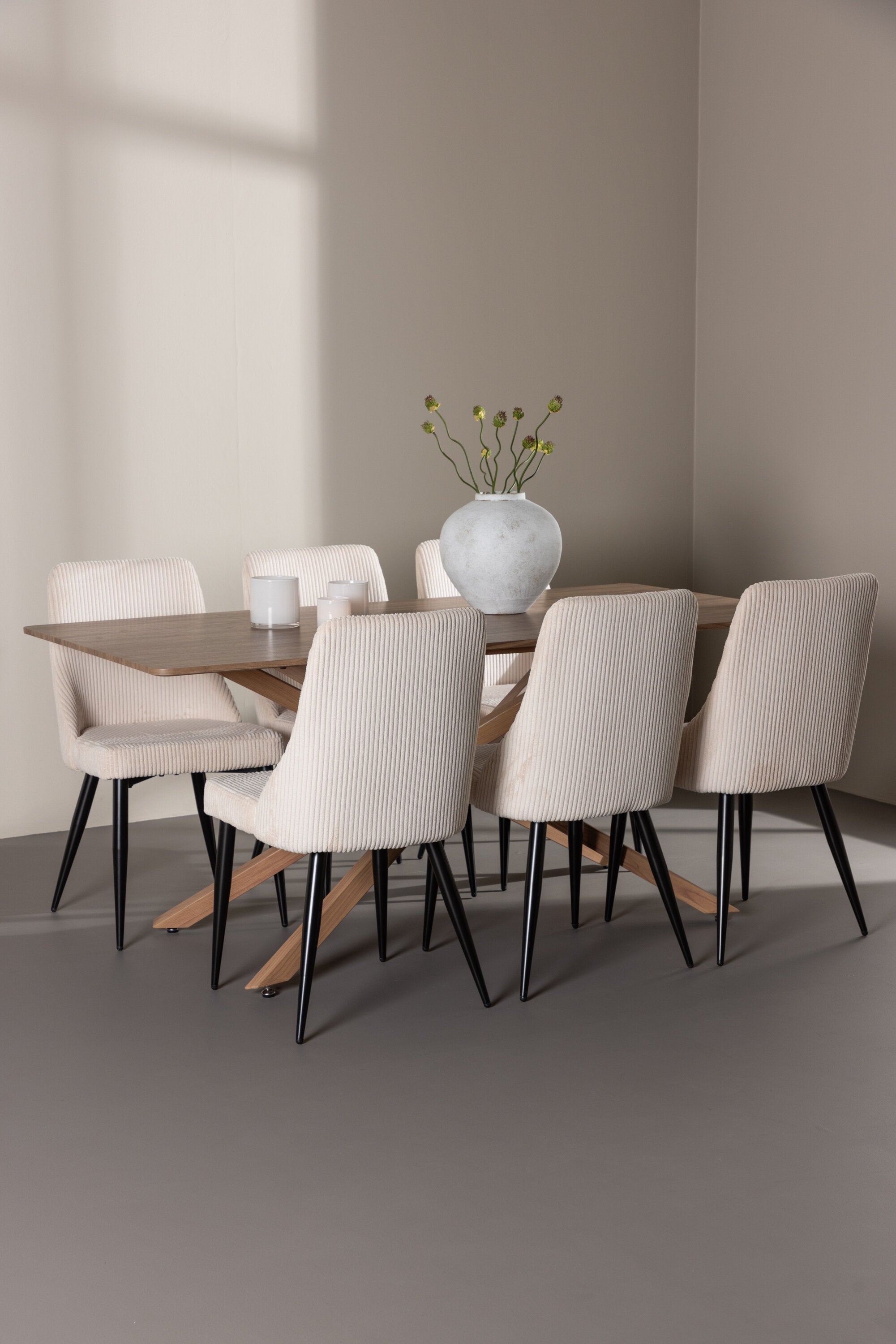 Piazza Matbord med Leone Matstol-GR Dining Set-Venture Home-peaceofhome.se