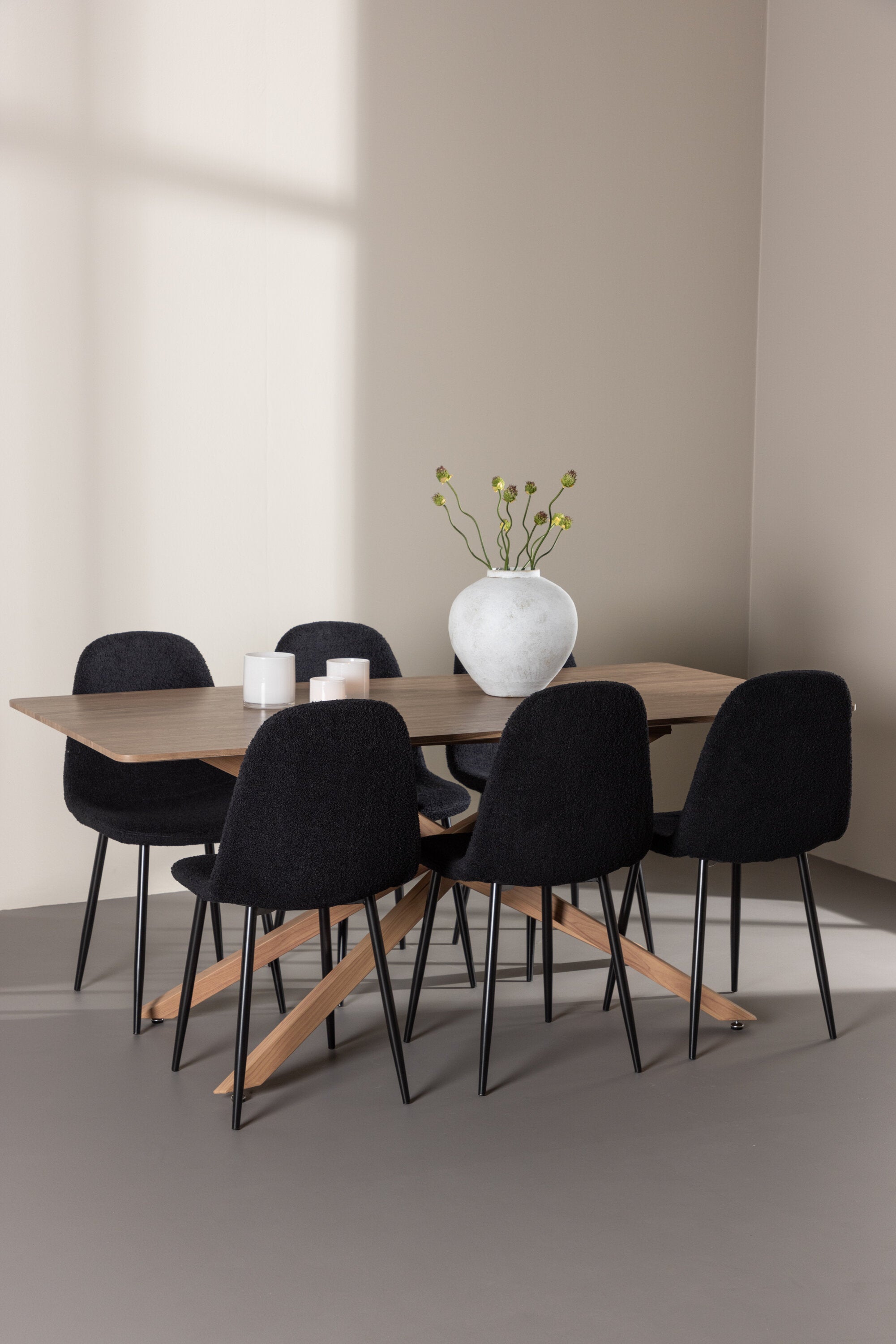 Piazza Matbord med Polar Matstol-GR Dining Set-Venture Home-peaceofhome.se