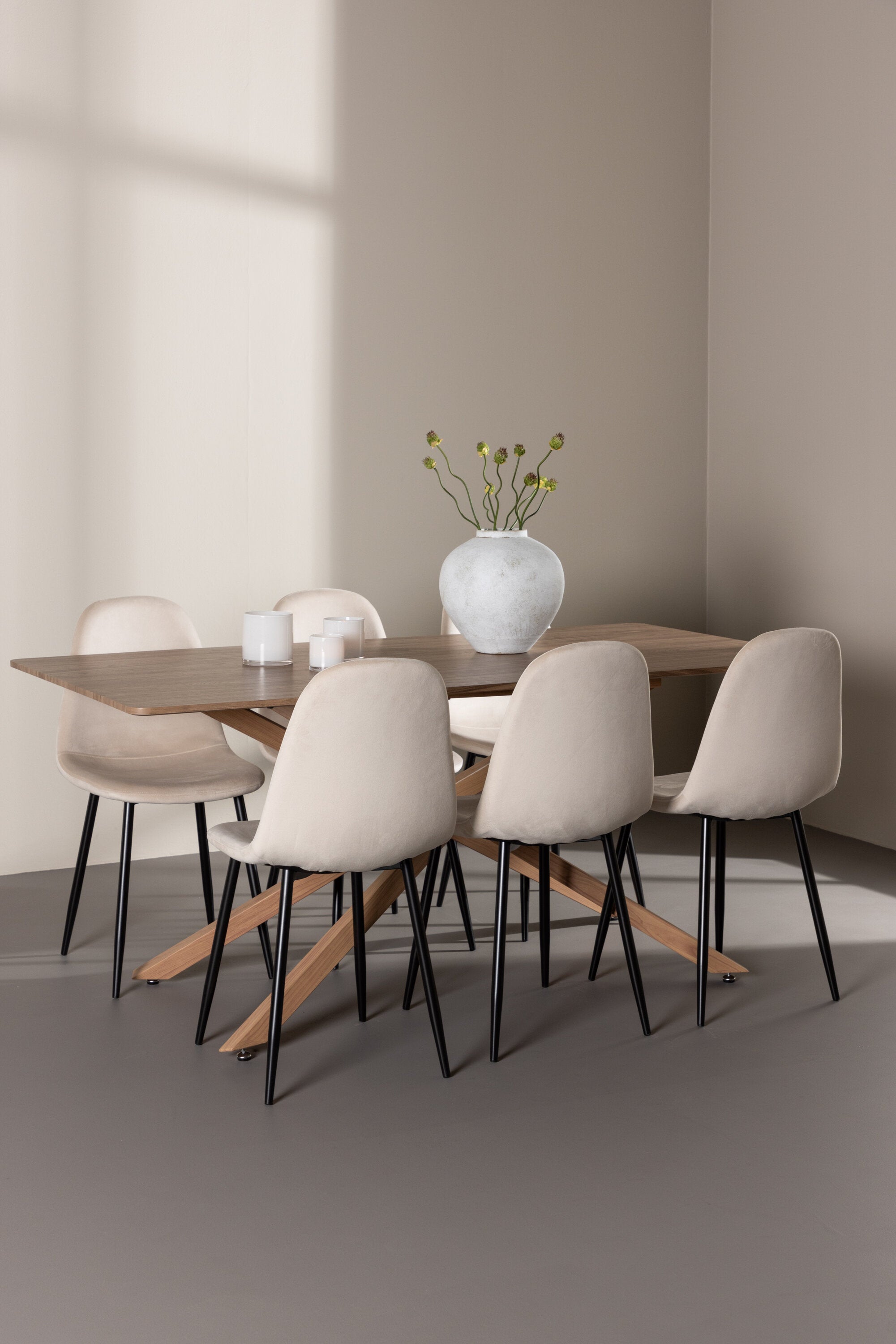 Piazza Matbord med Polar Matstol-GR Dining Set-Venture Home-peaceofhome.se