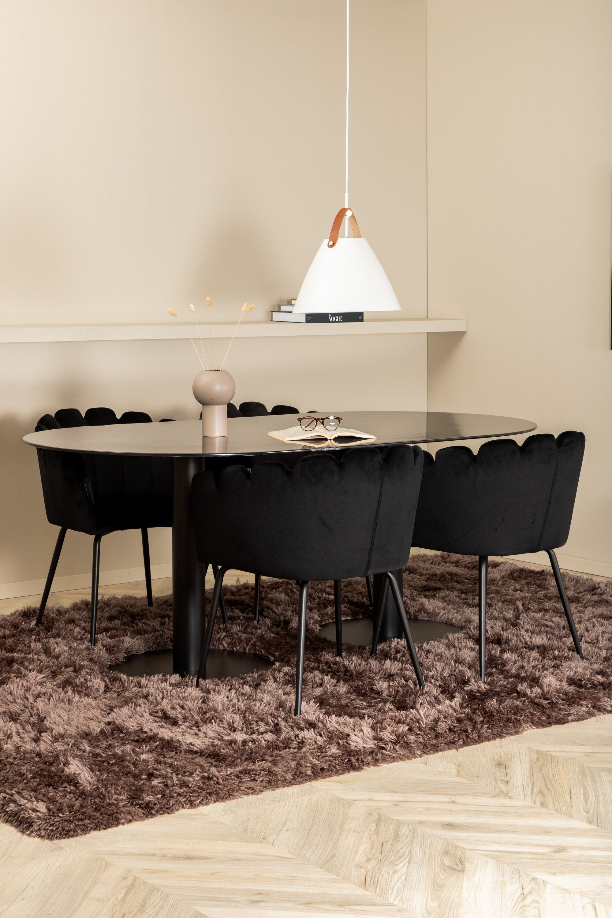 Pillan Oval Matgrupp-GR Dining Set-Venture Home-peaceofhome.se