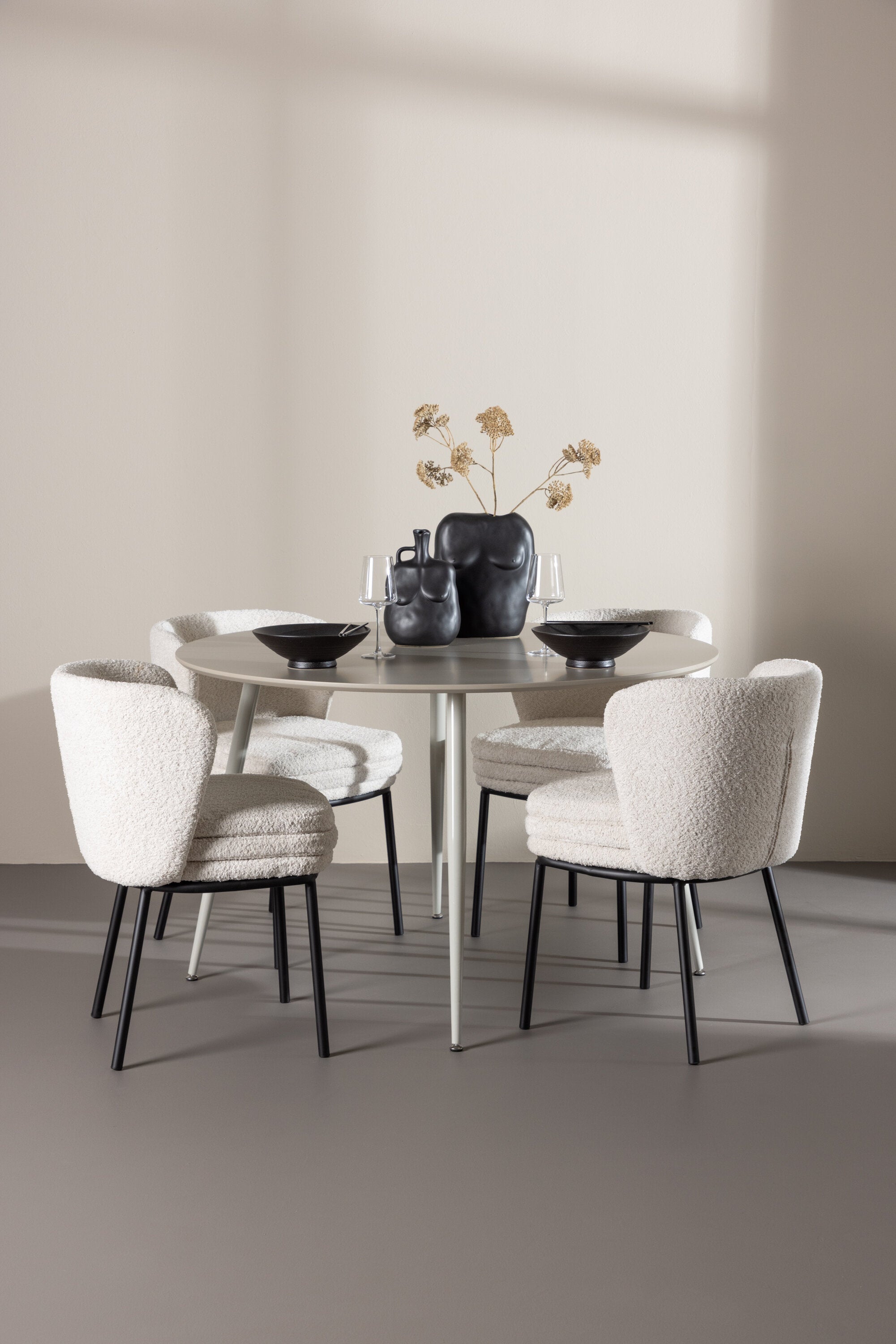 Plaza Matbord med Agnes Matstol-GR Dining Set-Venture Home-peaceofhome.se