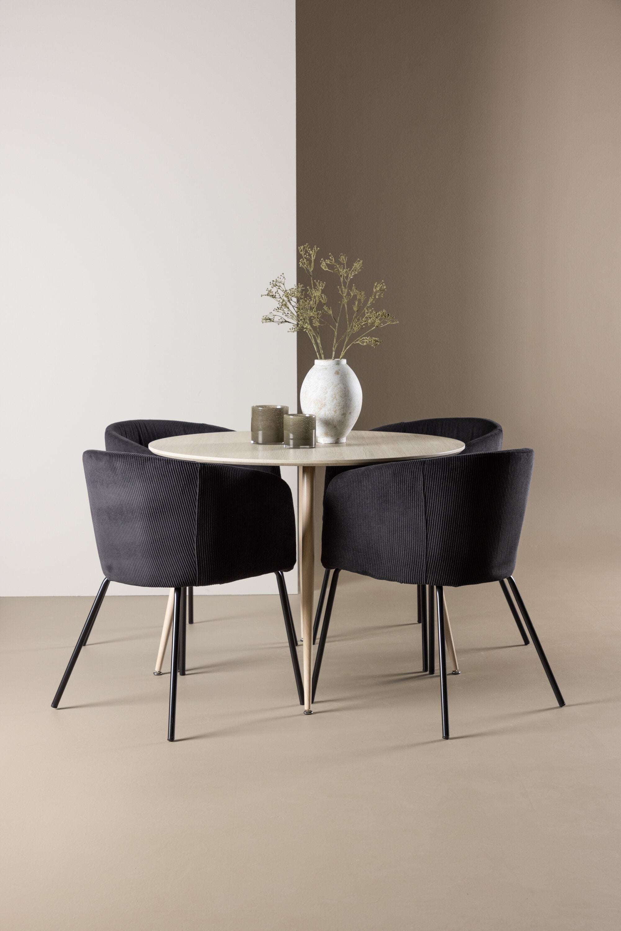 Plaza Matbord med Berit Matstol-GR Dining Set-Venture Home-peaceofhome.se