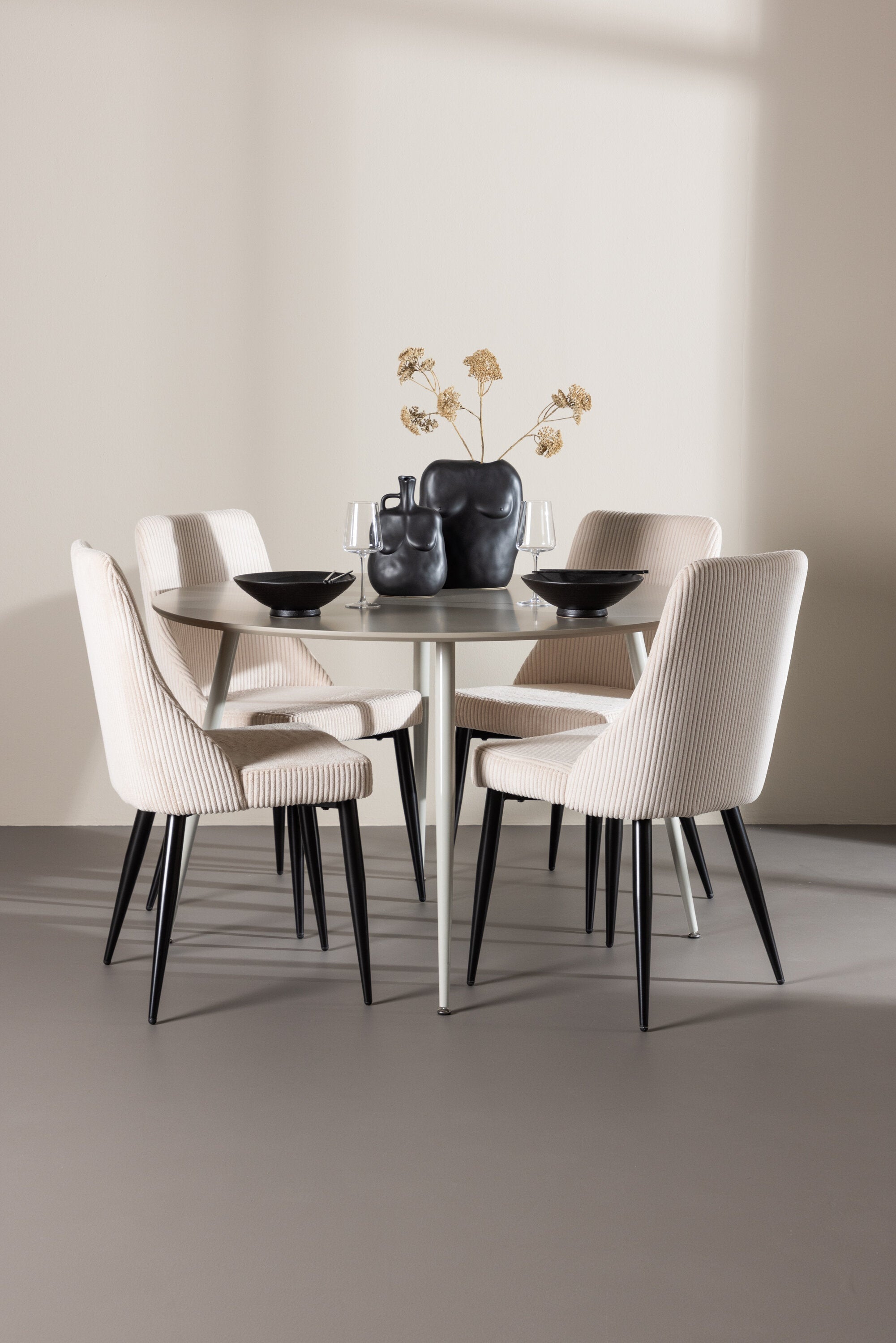 Plaza Matbord med Leone Matstol-GR Dining Set-Venture Home-peaceofhome.se