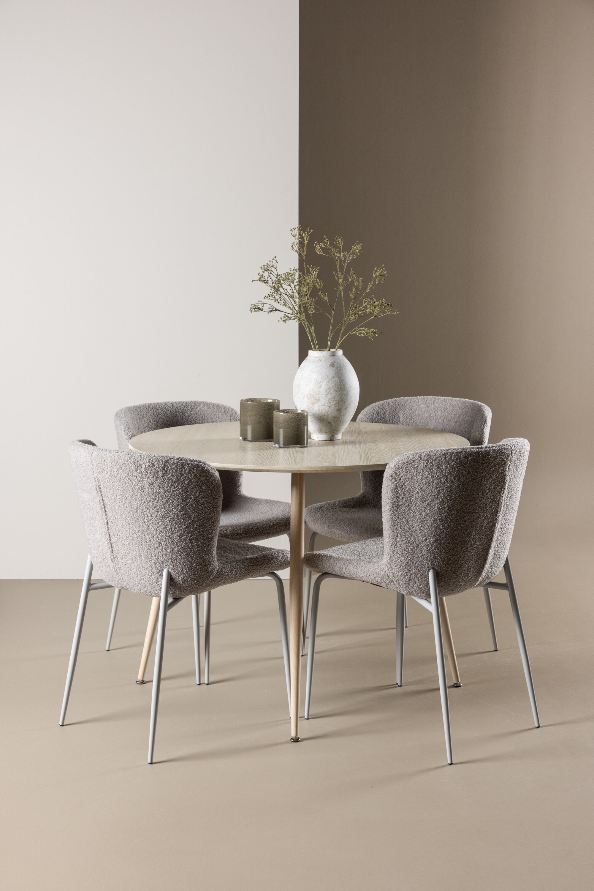 Plaza Matbord med Modesto Matstol-GR Dining Set-Venture Home-peaceofhome.se