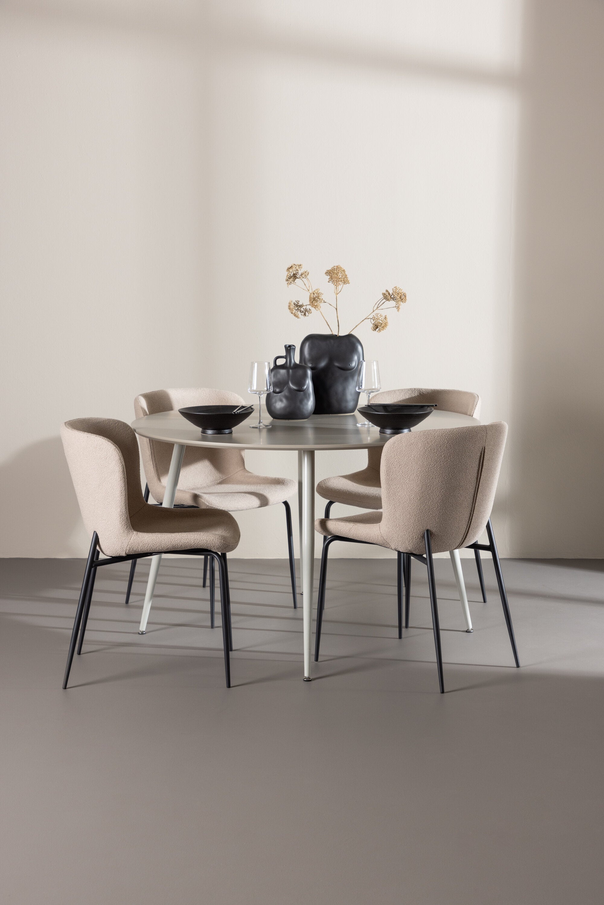 Plaza Matbord med Modesto Matstol-GR Dining Set-Venture Home-peaceofhome.se