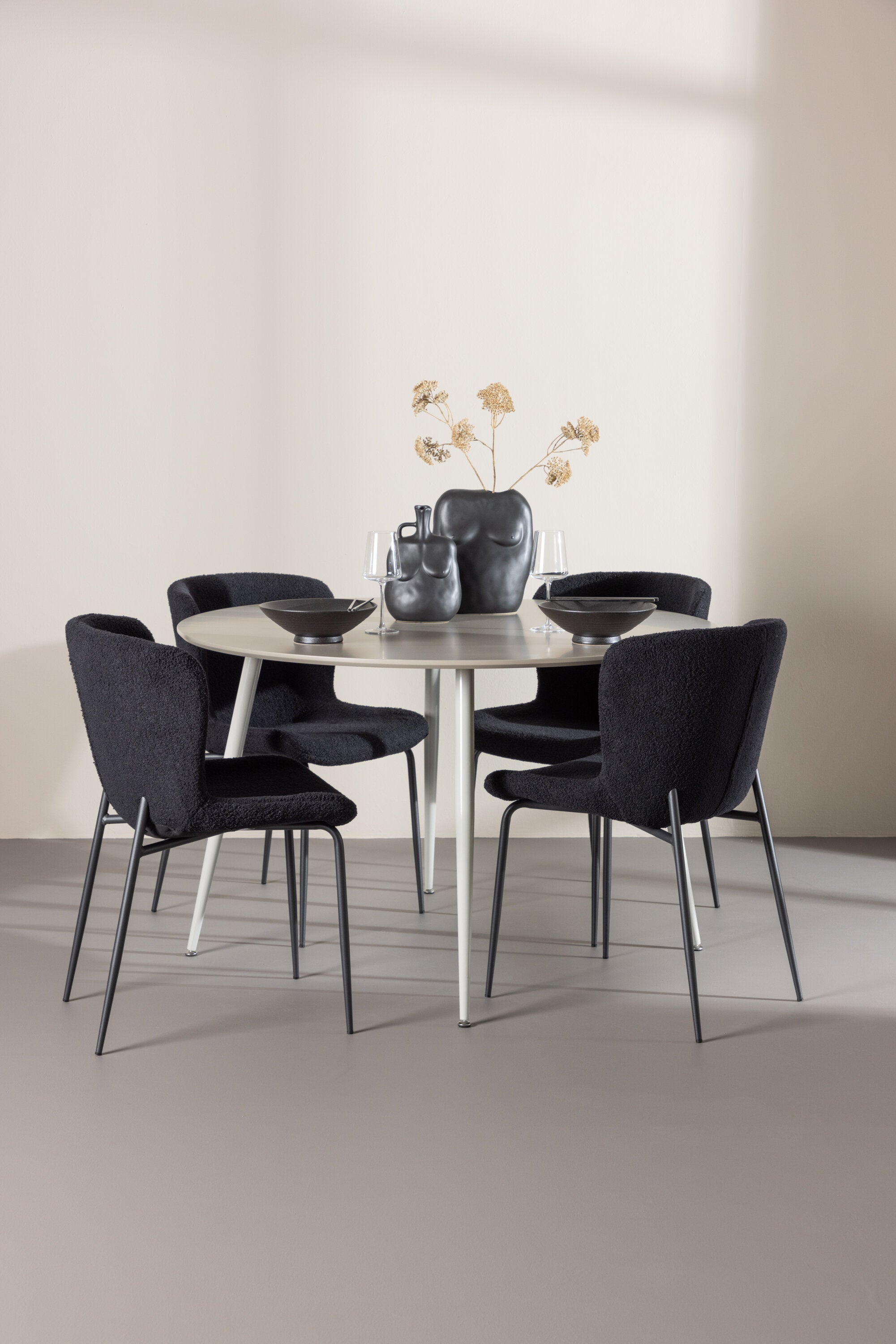 Plaza Matbord med Modesto Matstol-GR Dining Set-Venture Home-peaceofhome.se