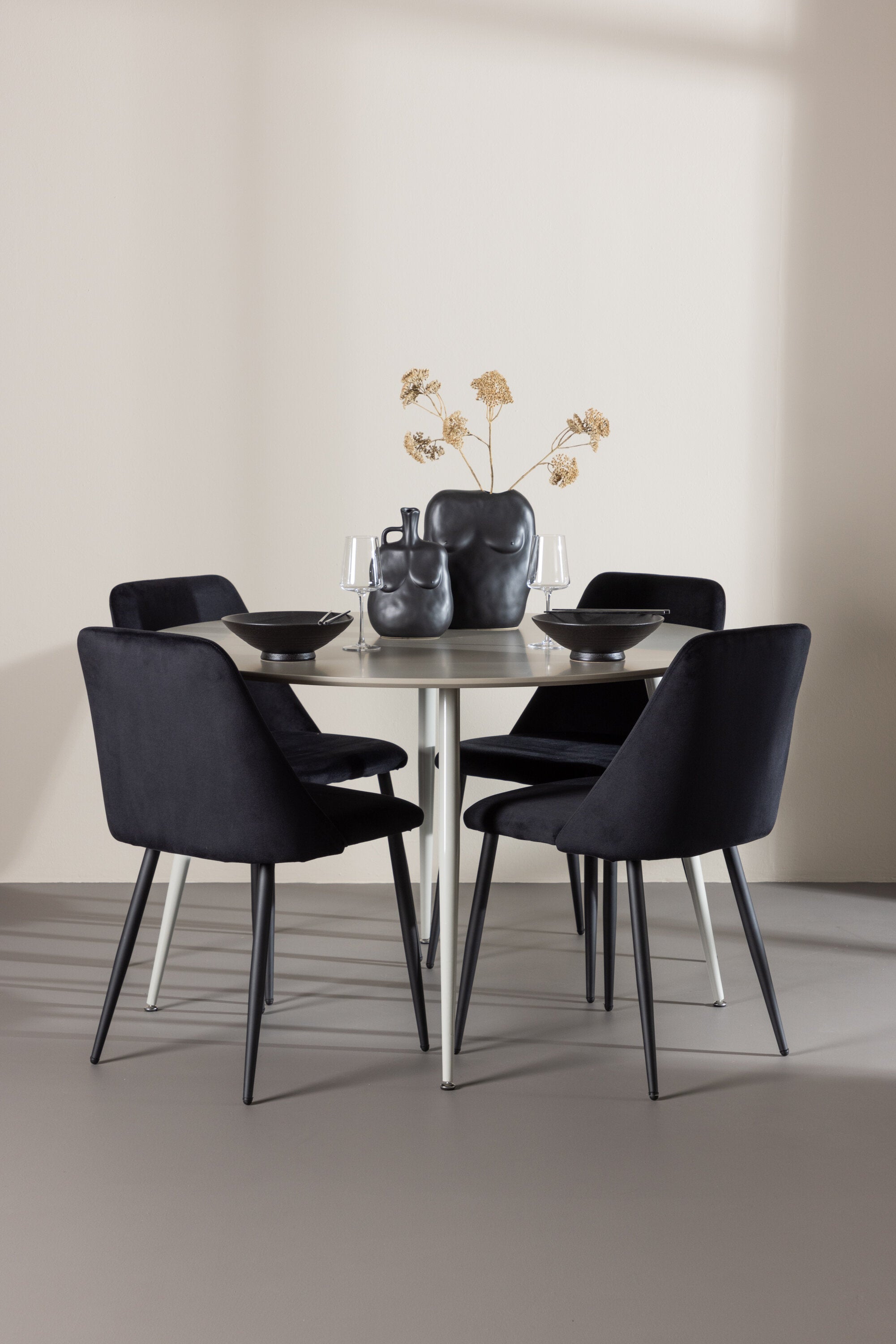 Plaza Matbord med Night Matstol-GR Dining Set-Venture Home-peaceofhome.se