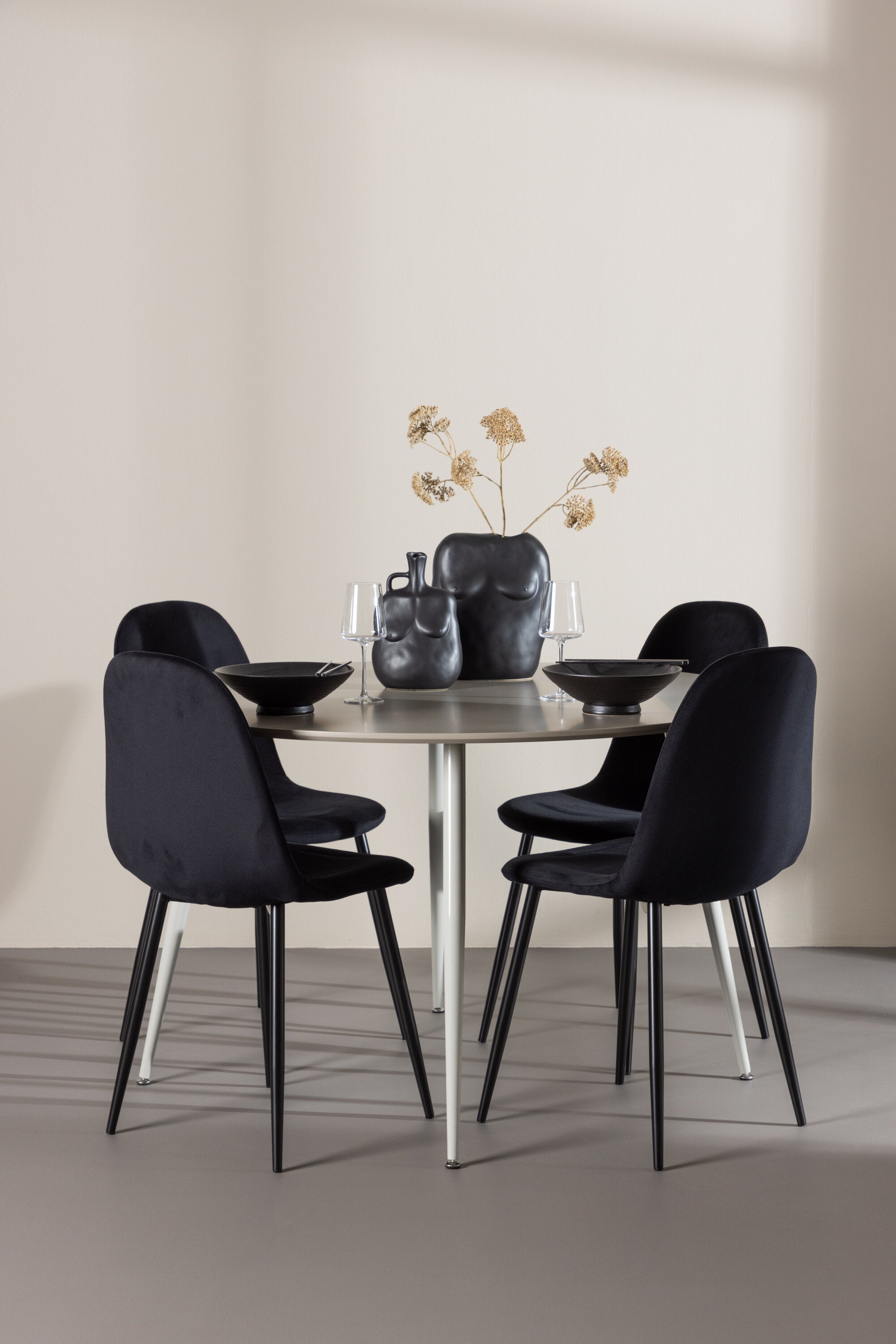 Plaza Matbord med Polar Matstol-GR Dining Set-Venture Home-peaceofhome.se