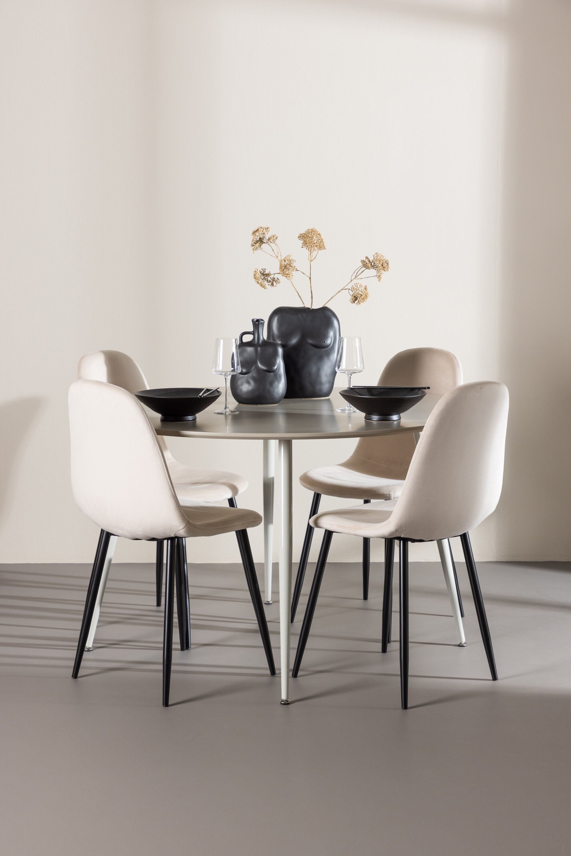 Plaza Matbord med Polar Matstol-GR Dining Set-Venture Home-peaceofhome.se