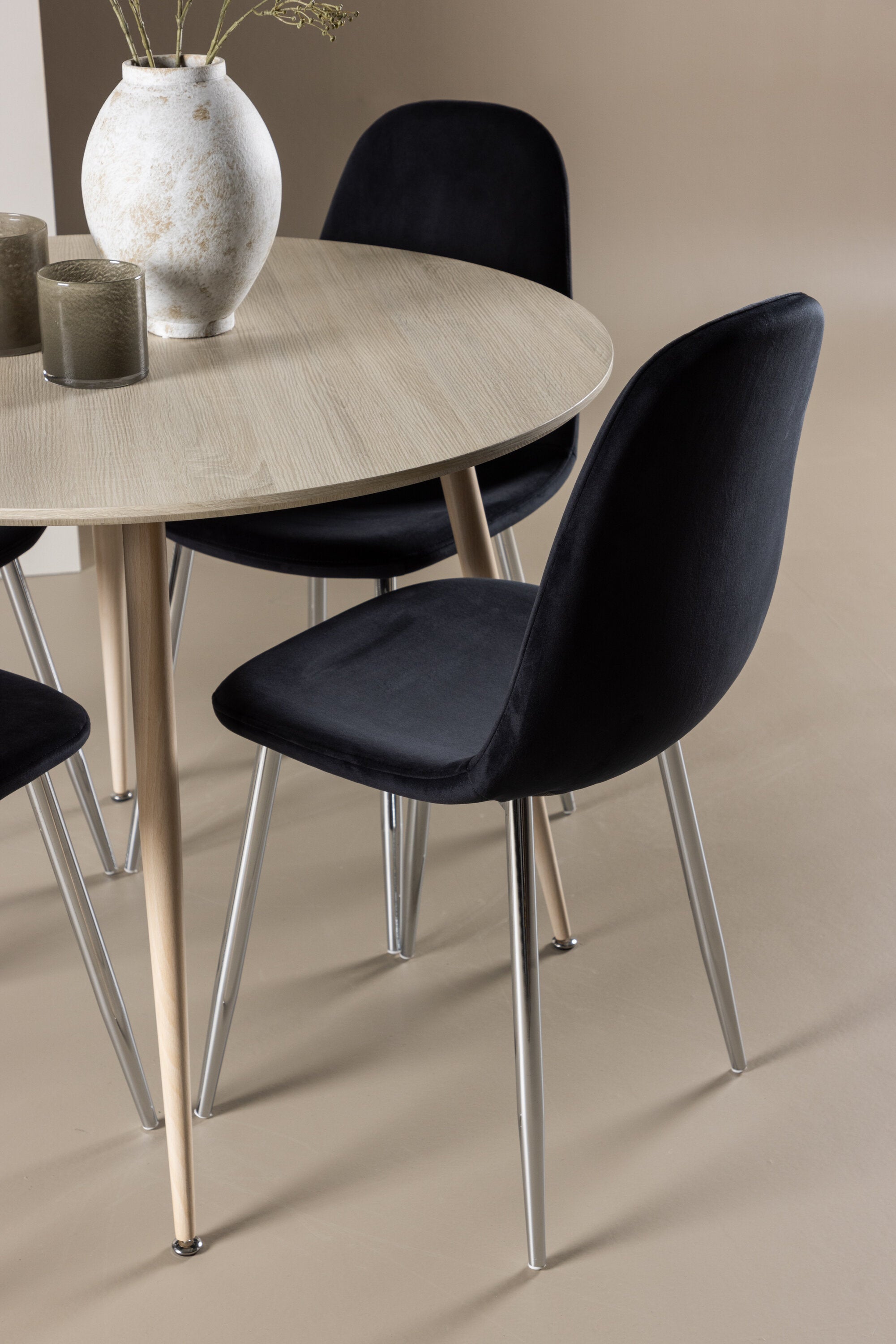 Plaza Matbord med Polar Matstol-GR Dining Set-Venture Home-peaceofhome.se