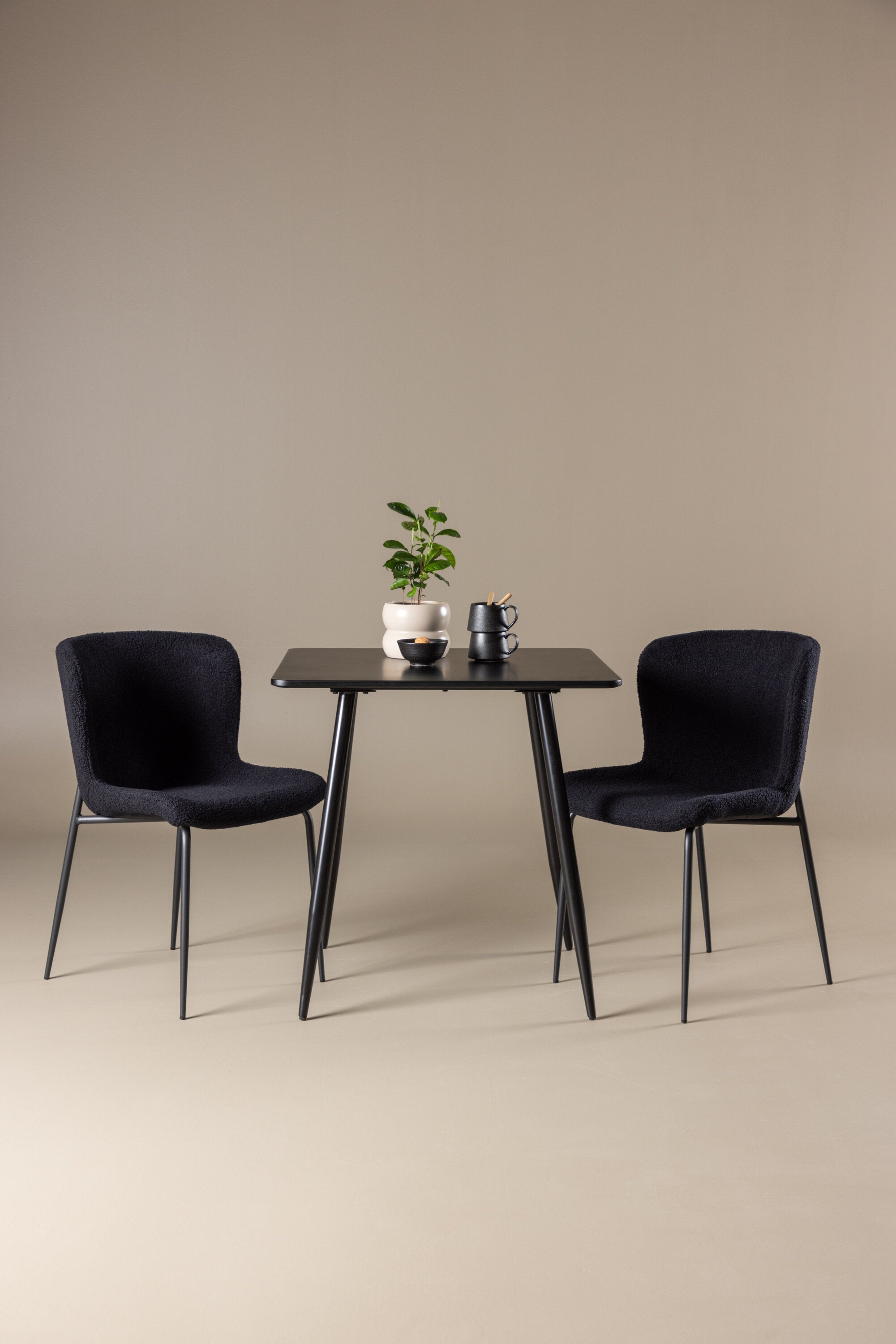 Polar Matbord med Modesto Matstol-GR Dining Set-Venture Home-peaceofhome.se