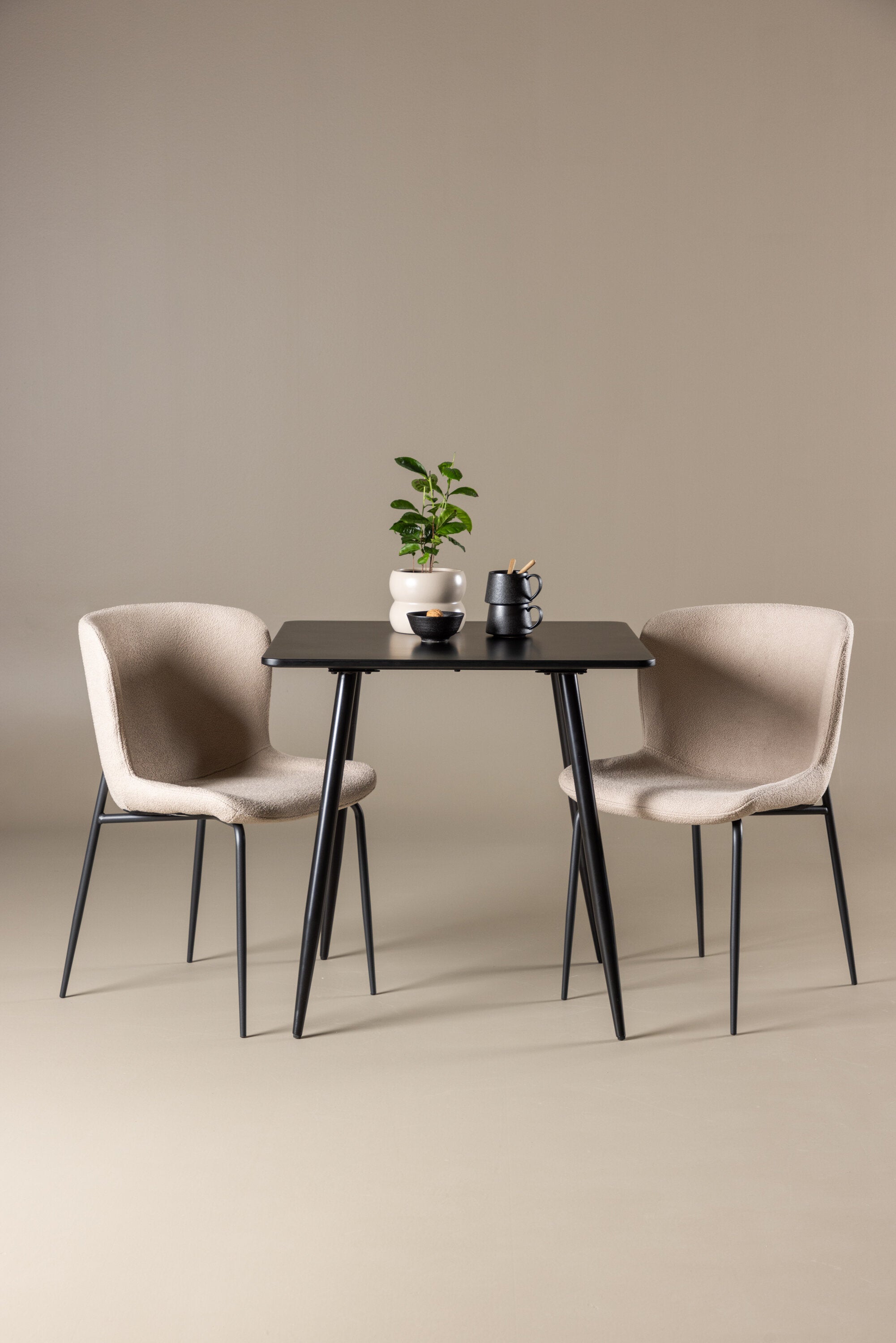 Polar Matbord med Modesto Matstol-GR Dining Set-Venture Home-peaceofhome.se