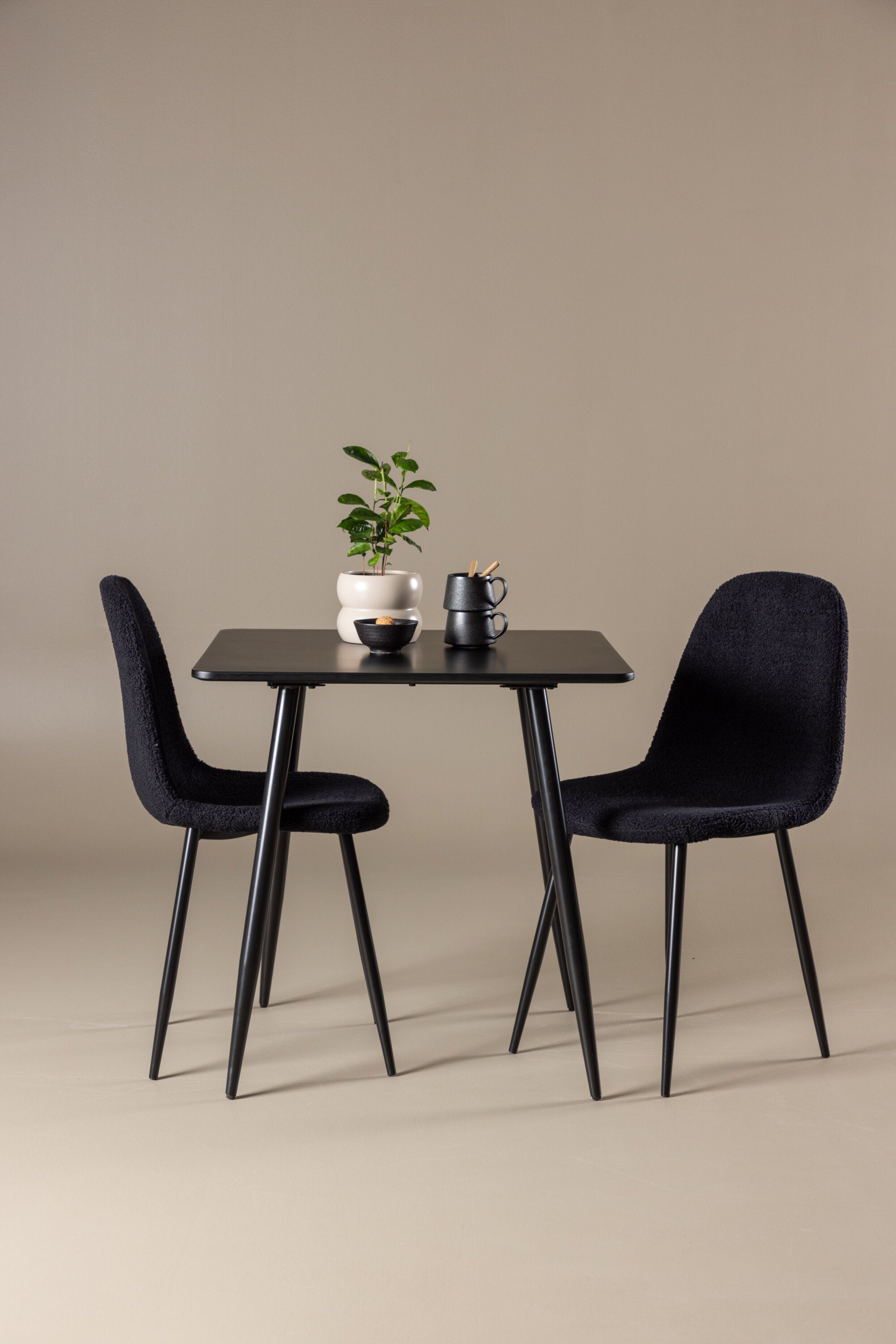 Polar Matbord med Polar Matstol-GR Dining Set-Venture Home-peaceofhome.se