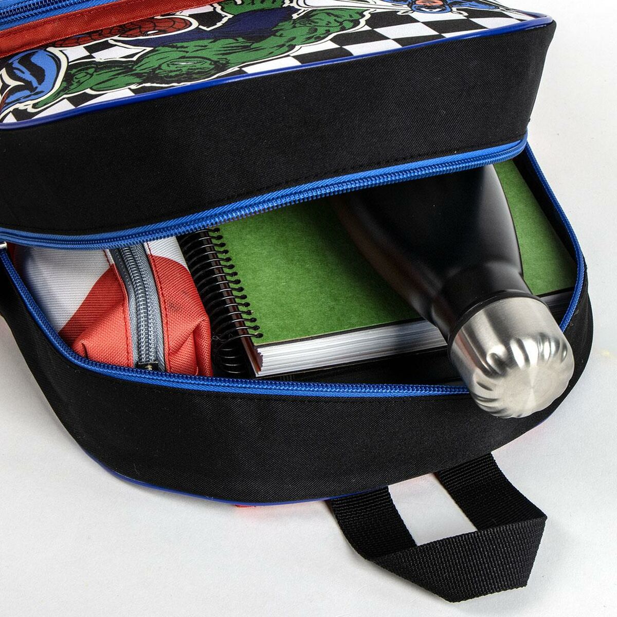 Skolryggsäck The Avengers Svart 25 x 31 x 12 cm-Kontor och Kontorsmaterial, Skol- och utbildningsmaterial-The Avengers-peaceofhome.se