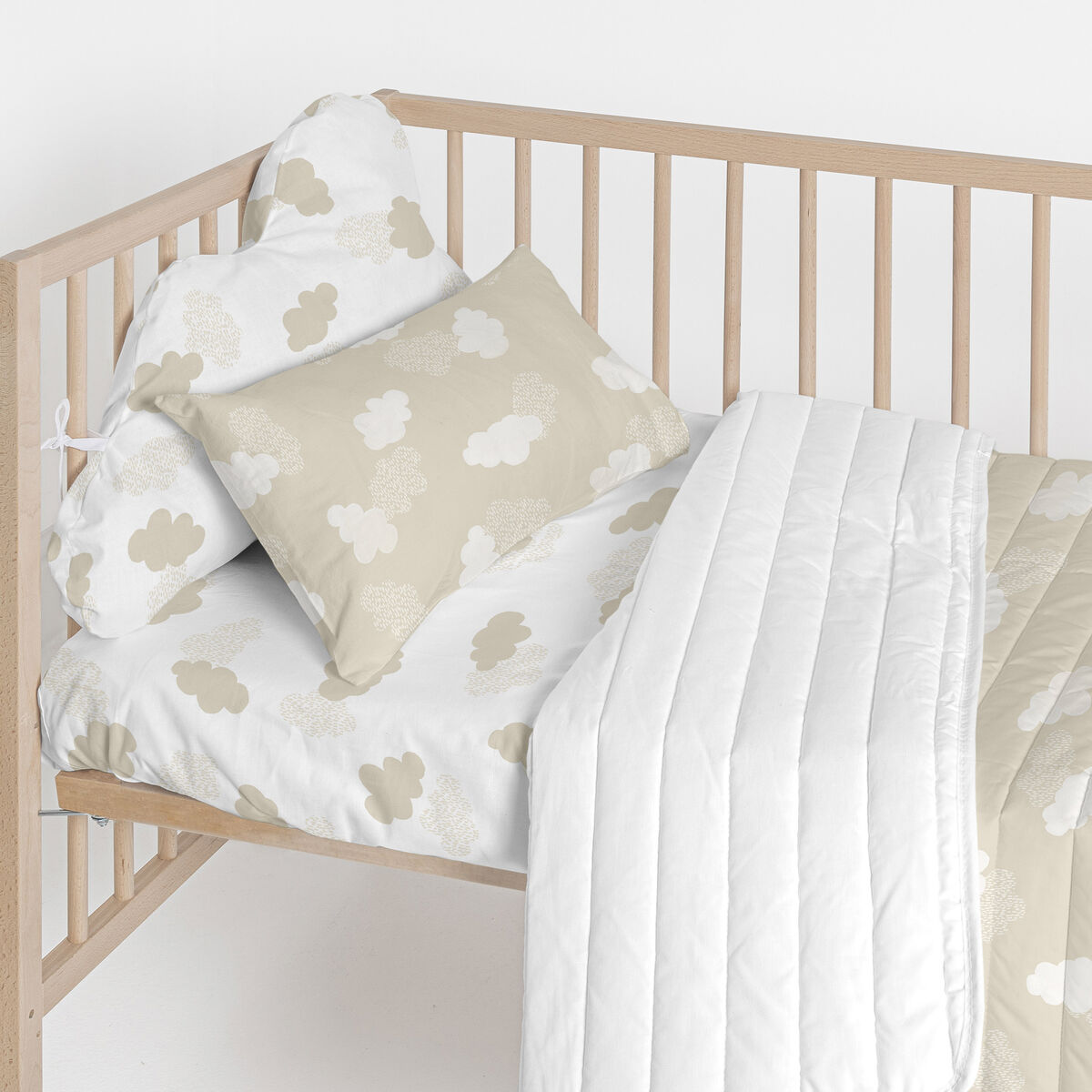 Skydd till spjälsäng HappyFriday Basic Kids Clouds Beige 60 x 40 cm-Bebis, Sovrum-HappyFriday-peaceofhome.se