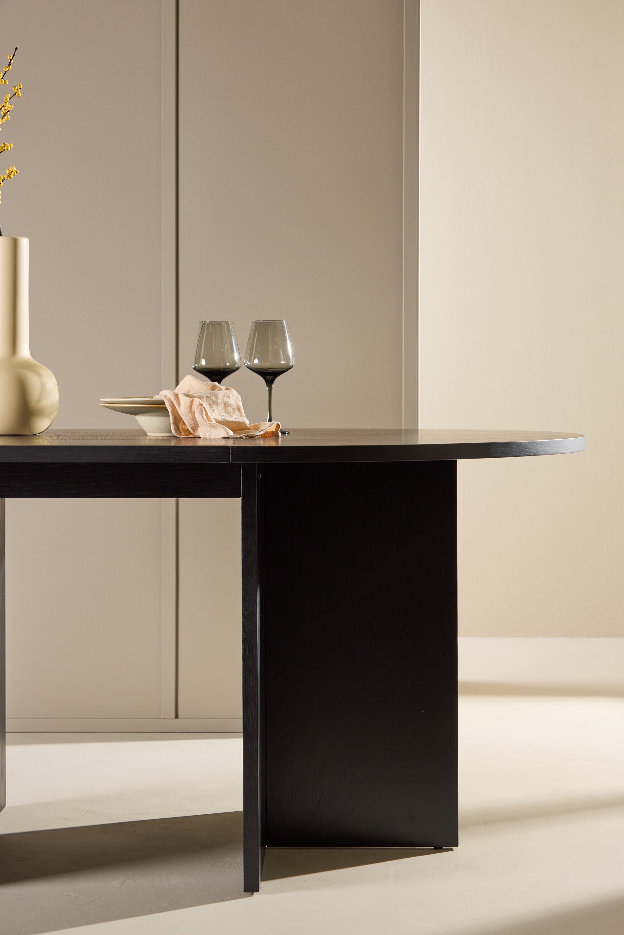 Strada Matbord-Dining Table-Venture Home-peaceofhome.se