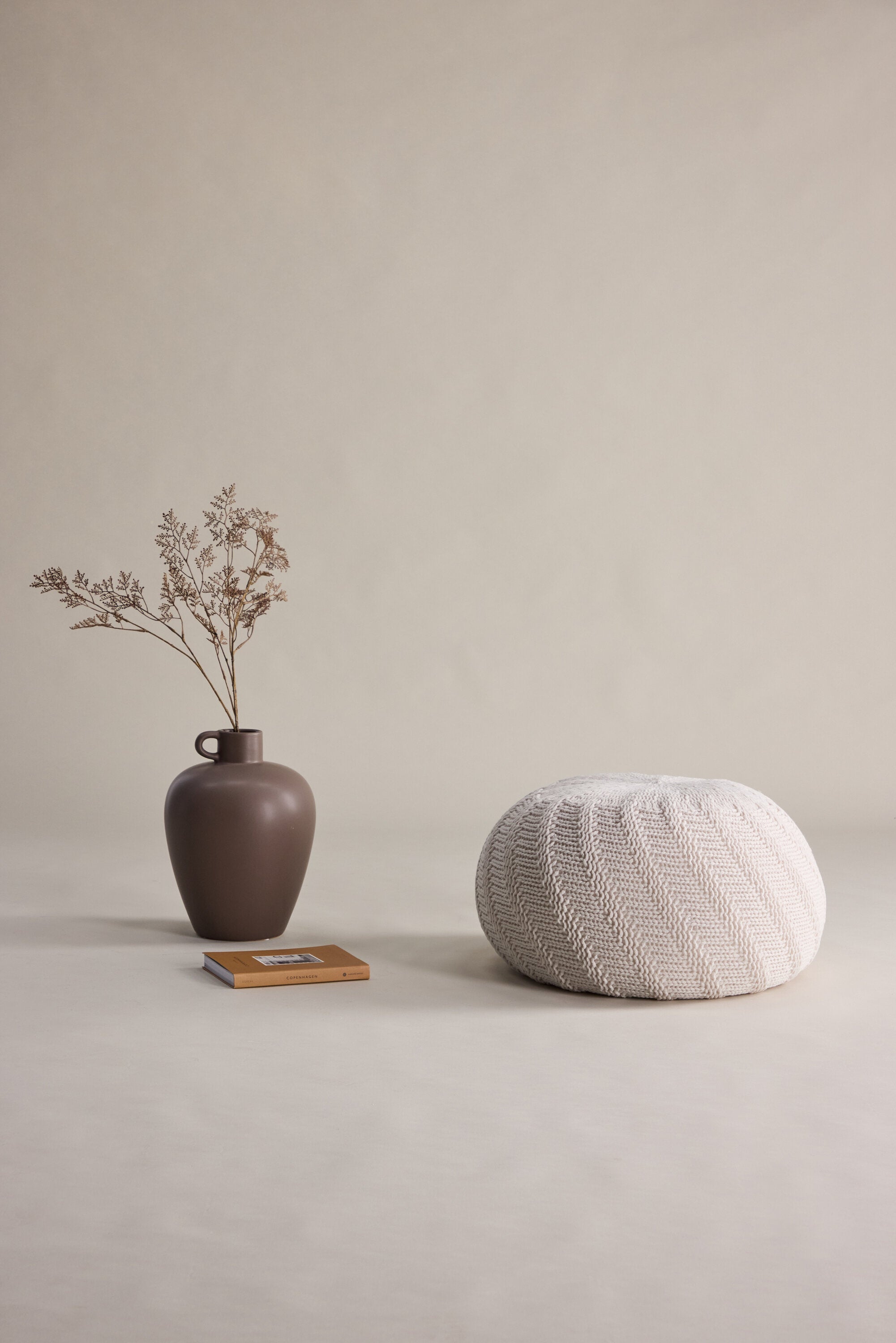 Ted Puff-Ottoman / Pouf-Venture Home-peaceofhome.se