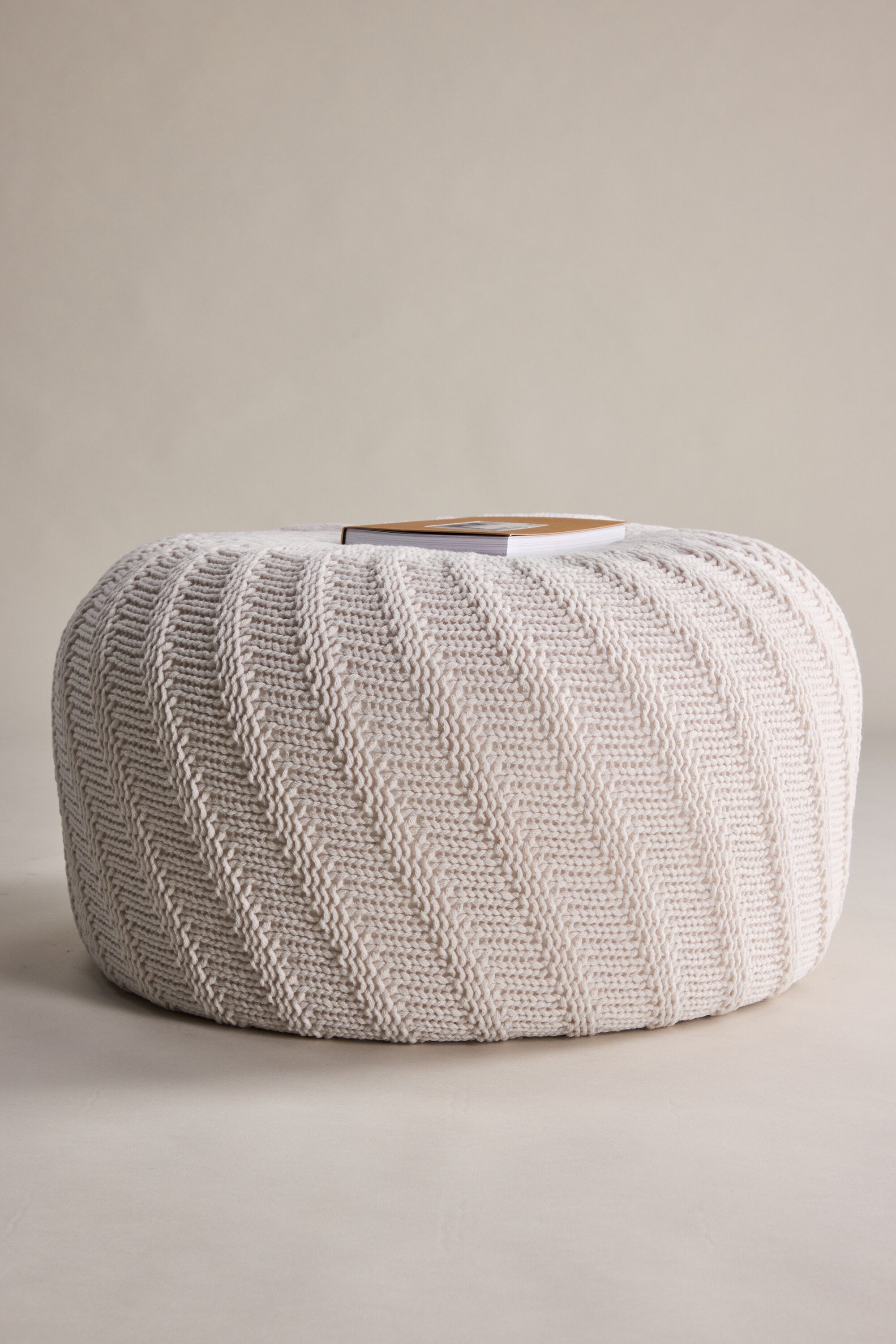 Ted Puff-Ottoman / Pouf-Venture Home-peaceofhome.se