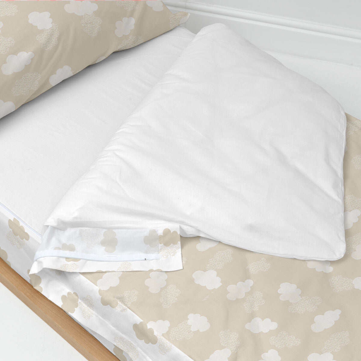 Vadderat täcke HappyFriday Basic Clouds Beige 105 x 200 cm-Hem och matlagning, Mjuk inredning-HappyFriday-peaceofhome.se