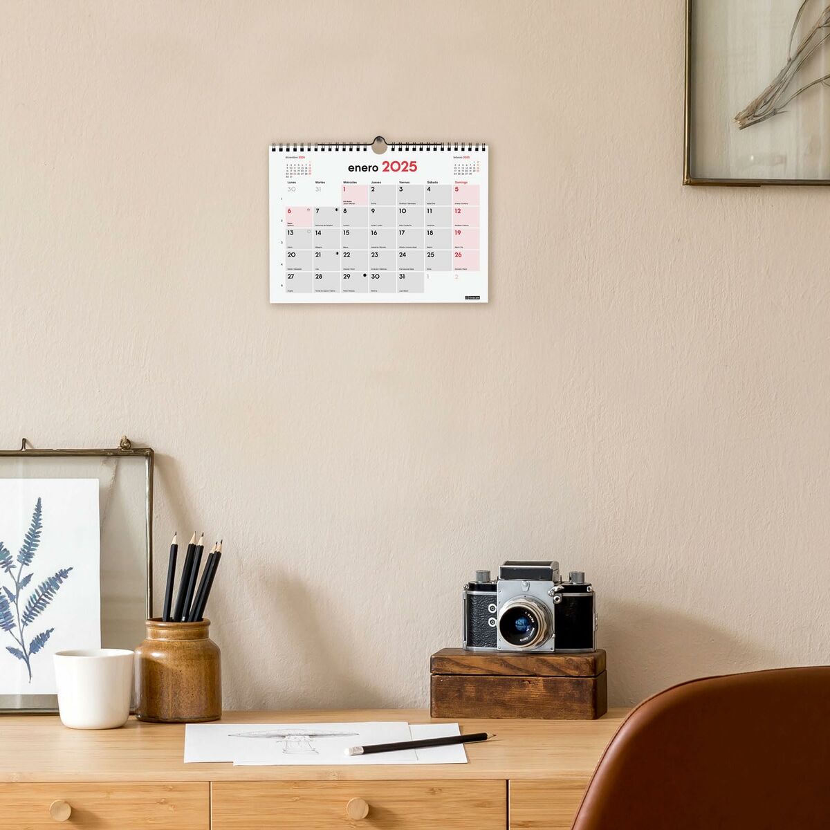 Väggkalender Finocam Papper 2025 21 x 15 cm-Kontor och Kontorsmaterial, Kalendrar, dagböcker och personliga arrangörer-Finocam-peaceofhome.se