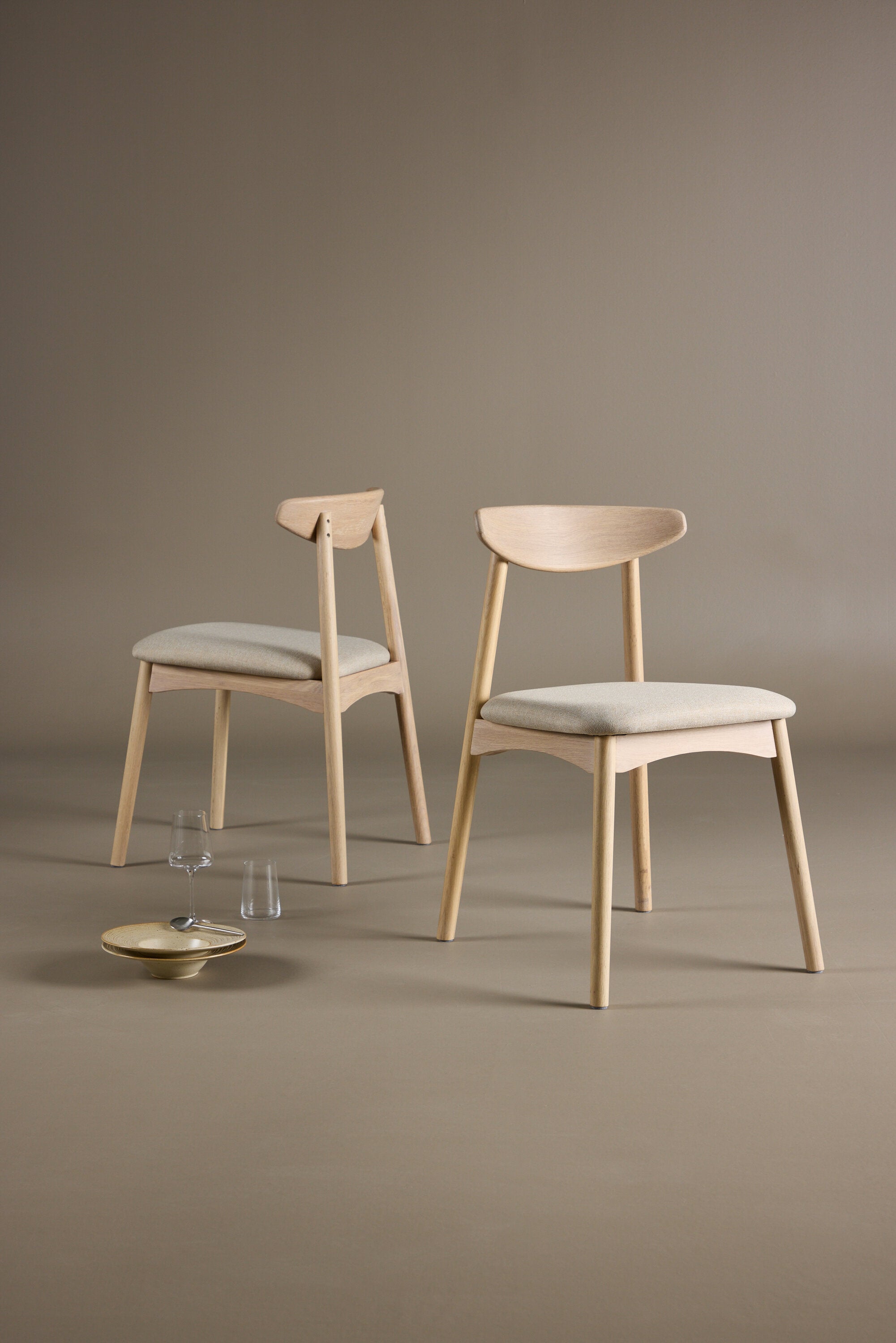 Ven Matstol-Chair-Venture Home-peaceofhome.se