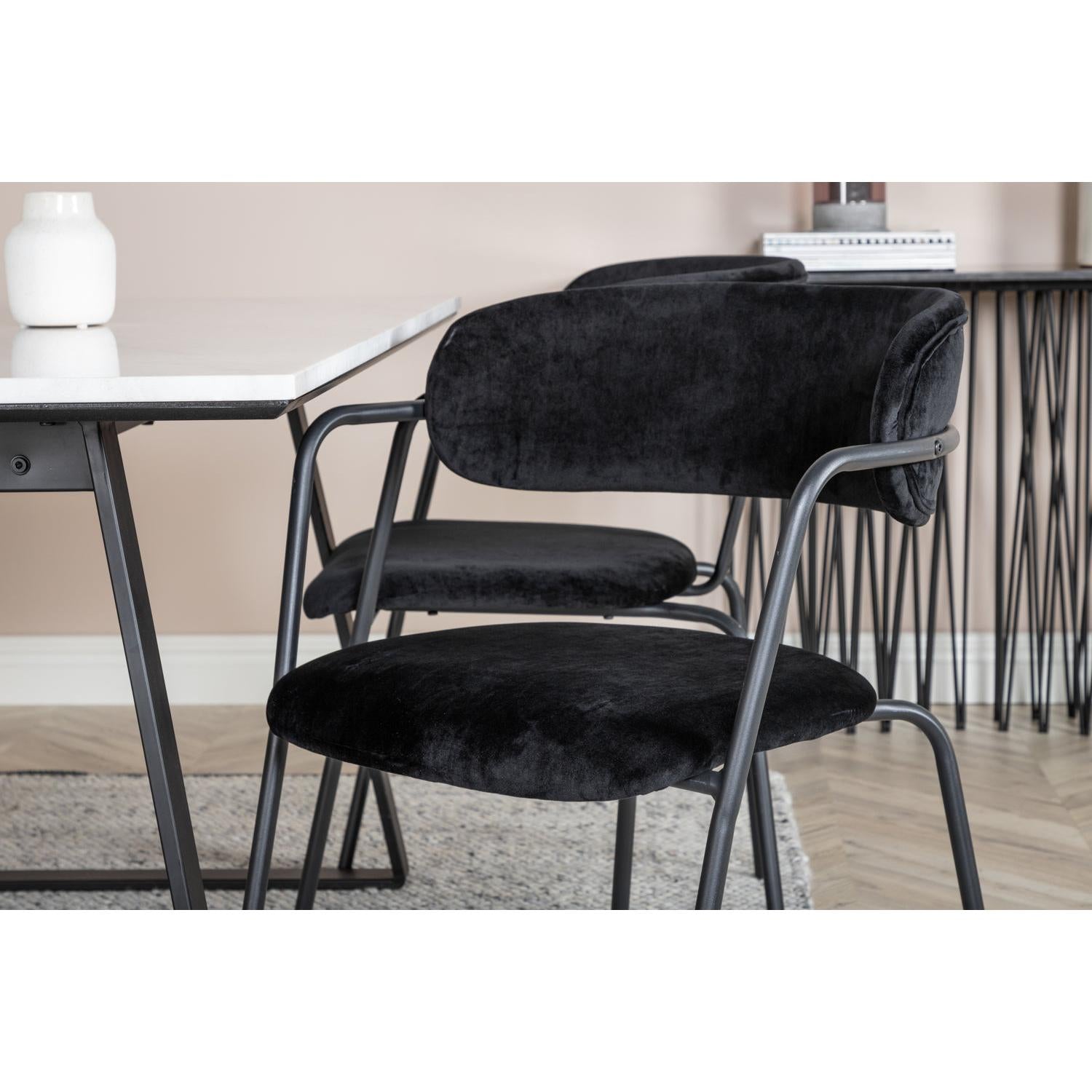 ARROW ESTELLE Matbord 140x90 + 4 stolar-Venture Home-peaceofhome.se