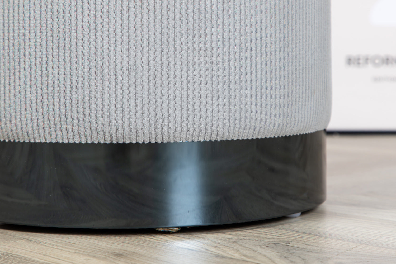 Benji Puff-Ottoman / Pouf-Venture Home-peaceofhome.se