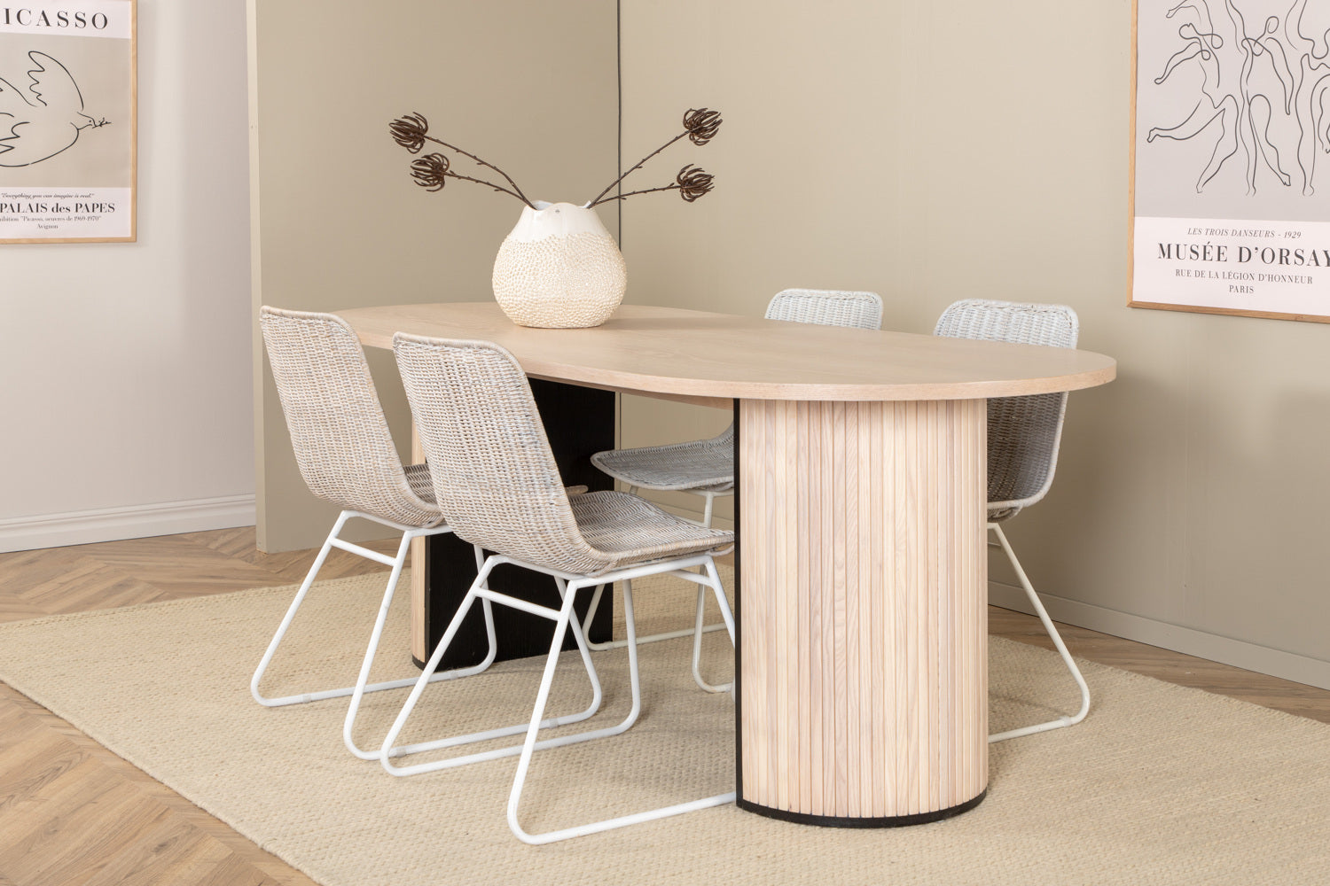 Bianca Oval Matgrupp-GR Dining Set-Venture Home-peaceofhome.se