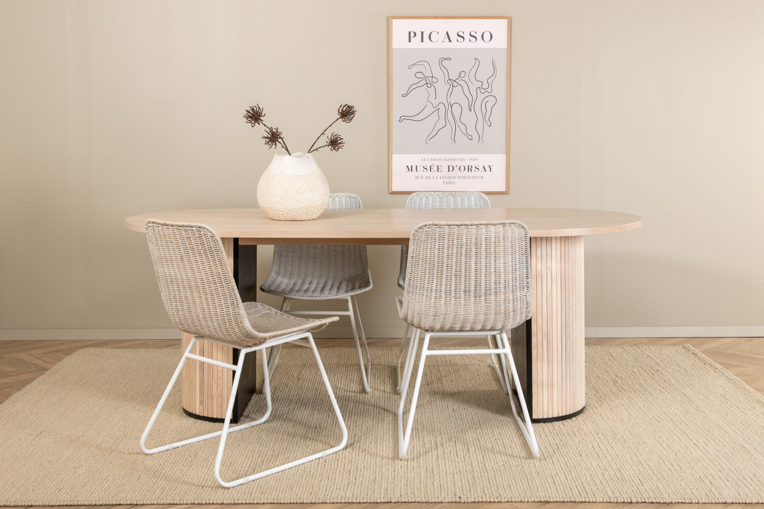 Bianca Oval Matgrupp-GR Dining Set-Venture Home-peaceofhome.se
