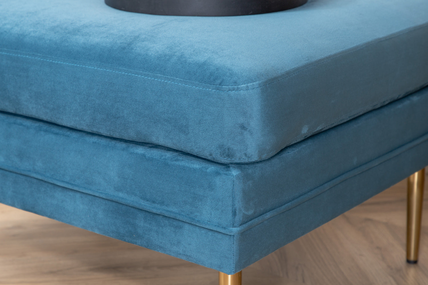 Boom Ottoman-Ottoman / Pouf-Venture Home-peaceofhome.se