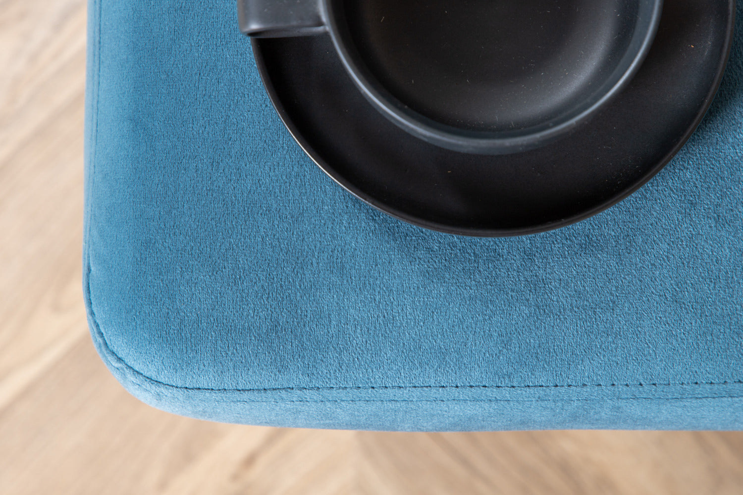 Boom Ottoman-Ottoman / Pouf-Venture Home-peaceofhome.se