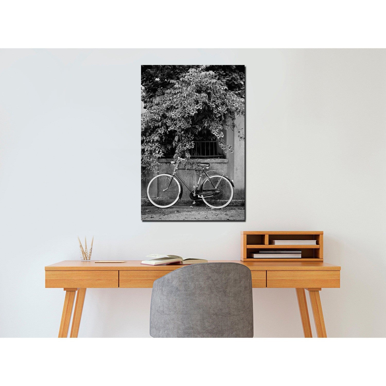 Canvas Tavla - Bicycle and Flowers Vertical-Tavla Canvas-Artgeist-peaceofhome.se