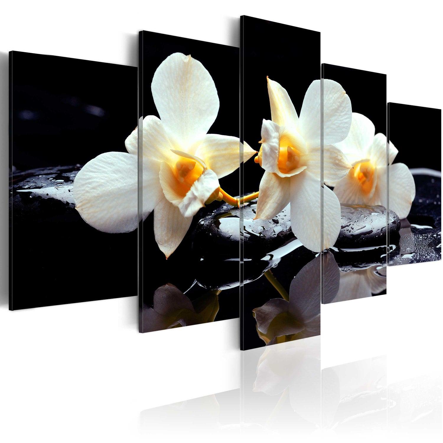 Canvas Tavla - Orchids with orange accent-Tavla Canvas-Artgeist-100x50-peaceofhome.se