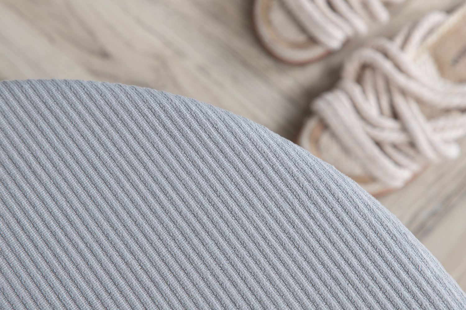 Dunken Puff-Ottoman / Pouf-Venture Home-peaceofhome.se