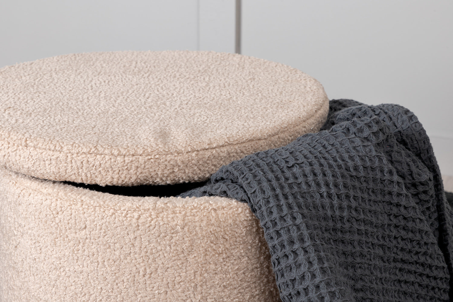 Dunken Puff-Ottoman / Pouf-Venture Home-peaceofhome.se