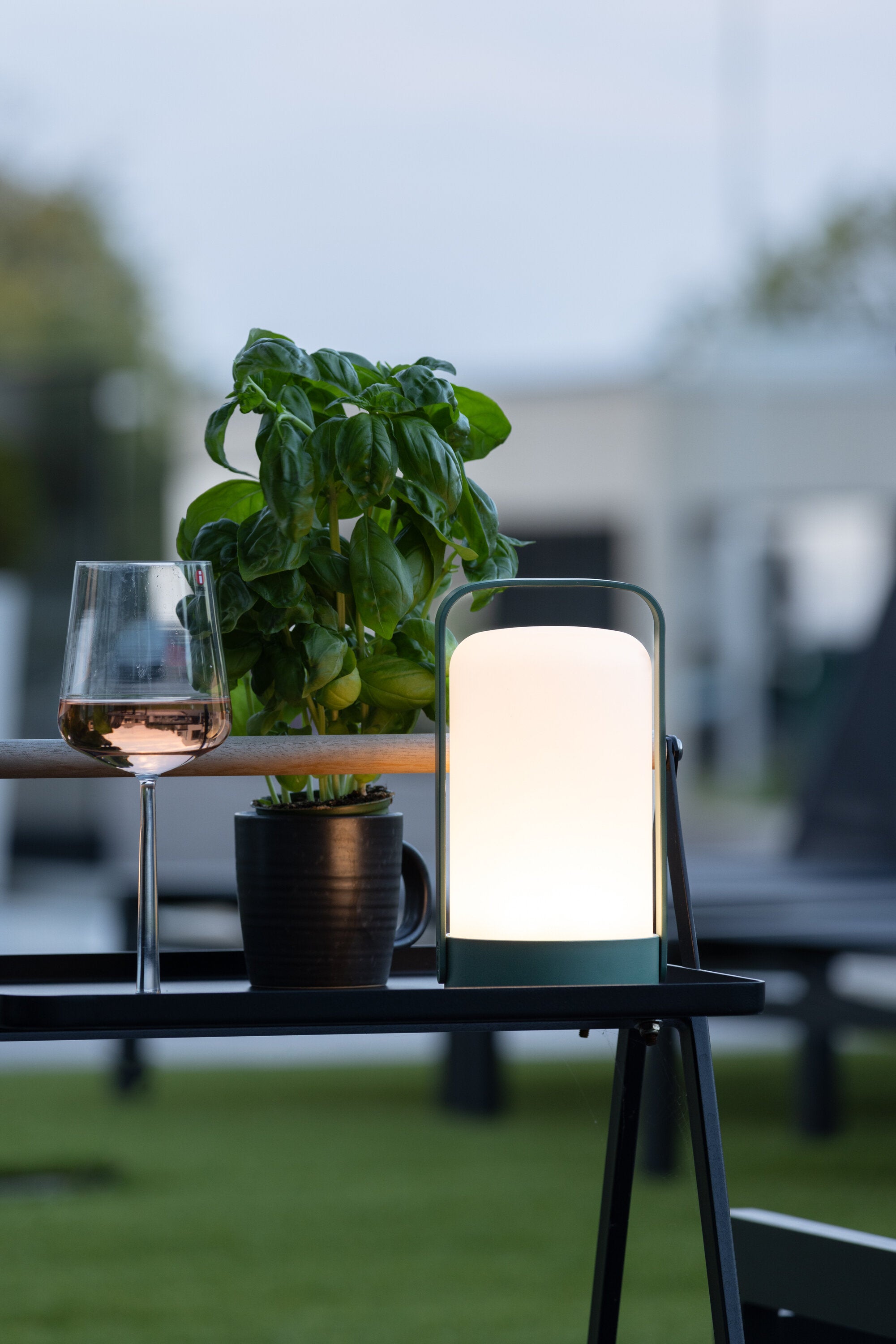 Fern Bordslampa-Lighting-Venture Home-peaceofhome.se